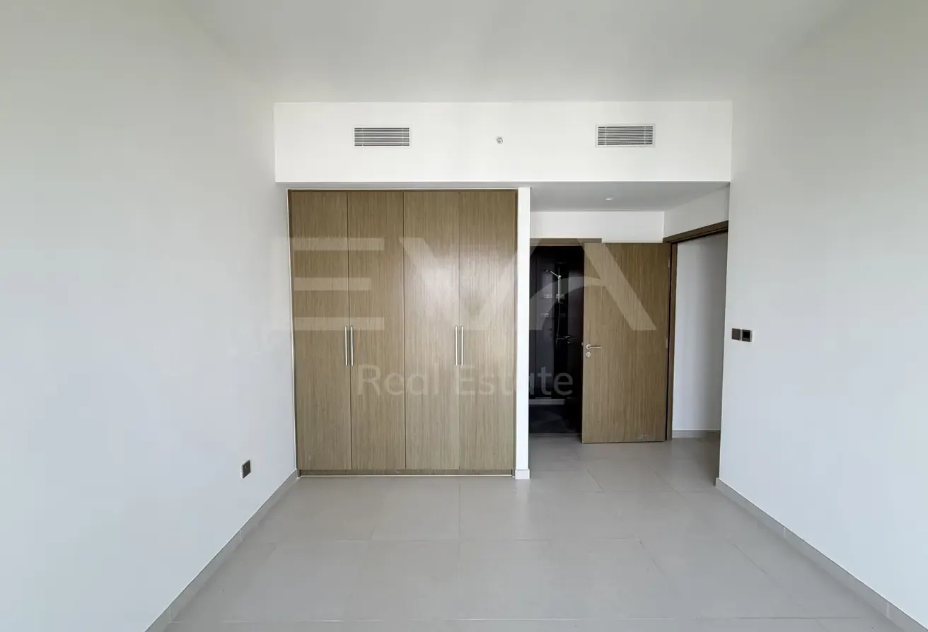 HiIGH FLOOR | VACANT NOW | SPACIOUS 2BR