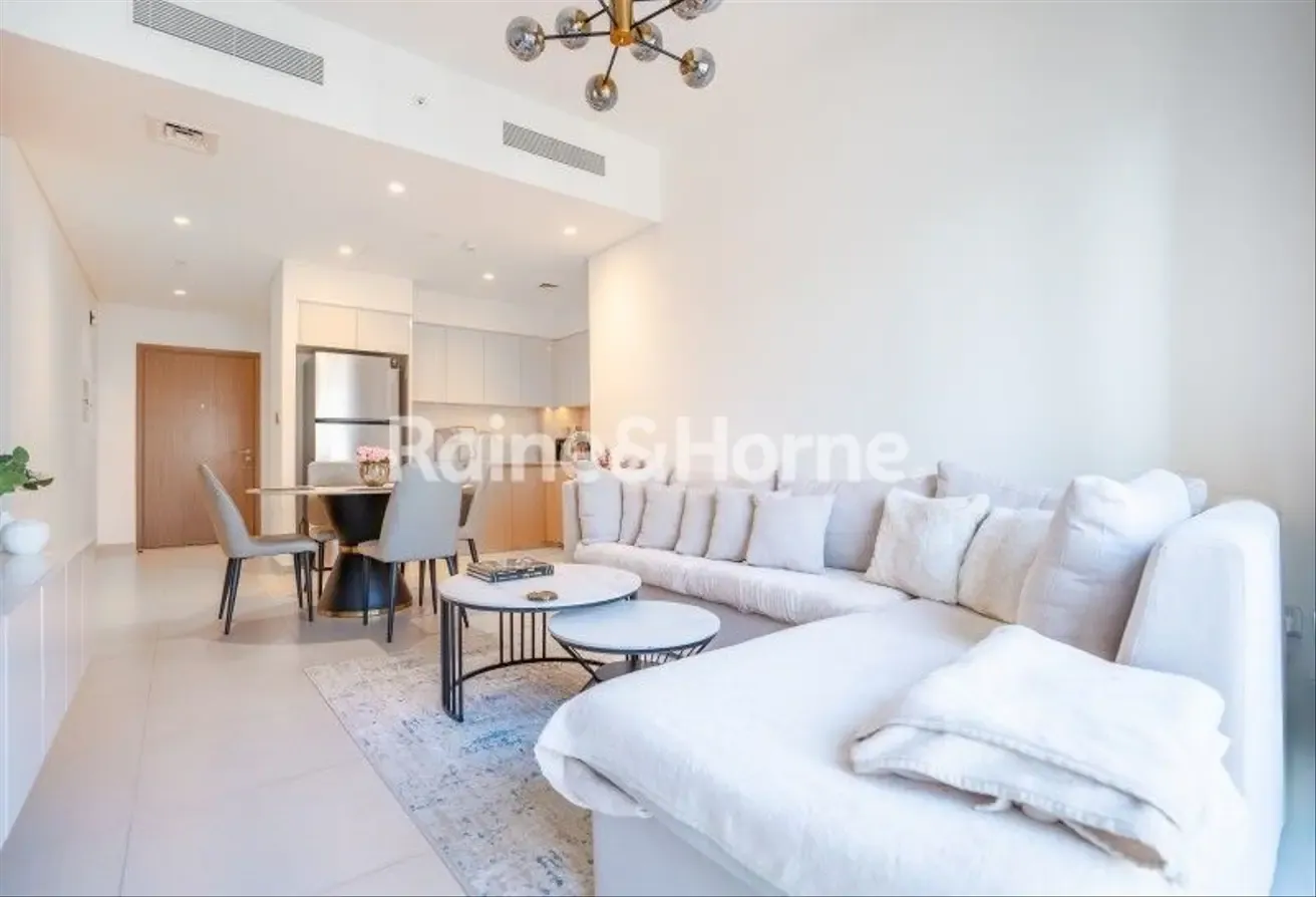 2 Bedrooms l Great Location l Fully Furnished