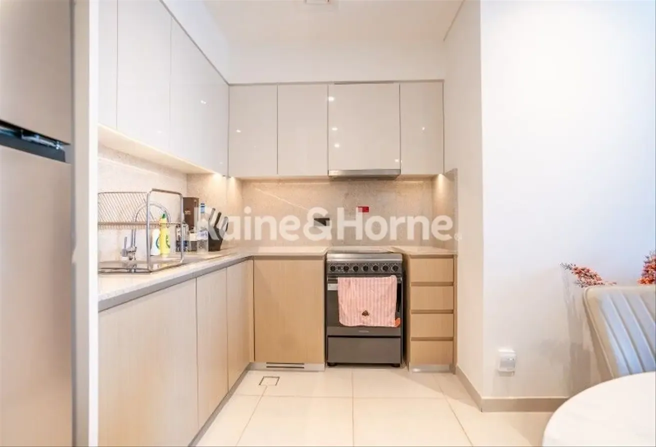 2 Bedrooms l Great Location l Fully Furnished