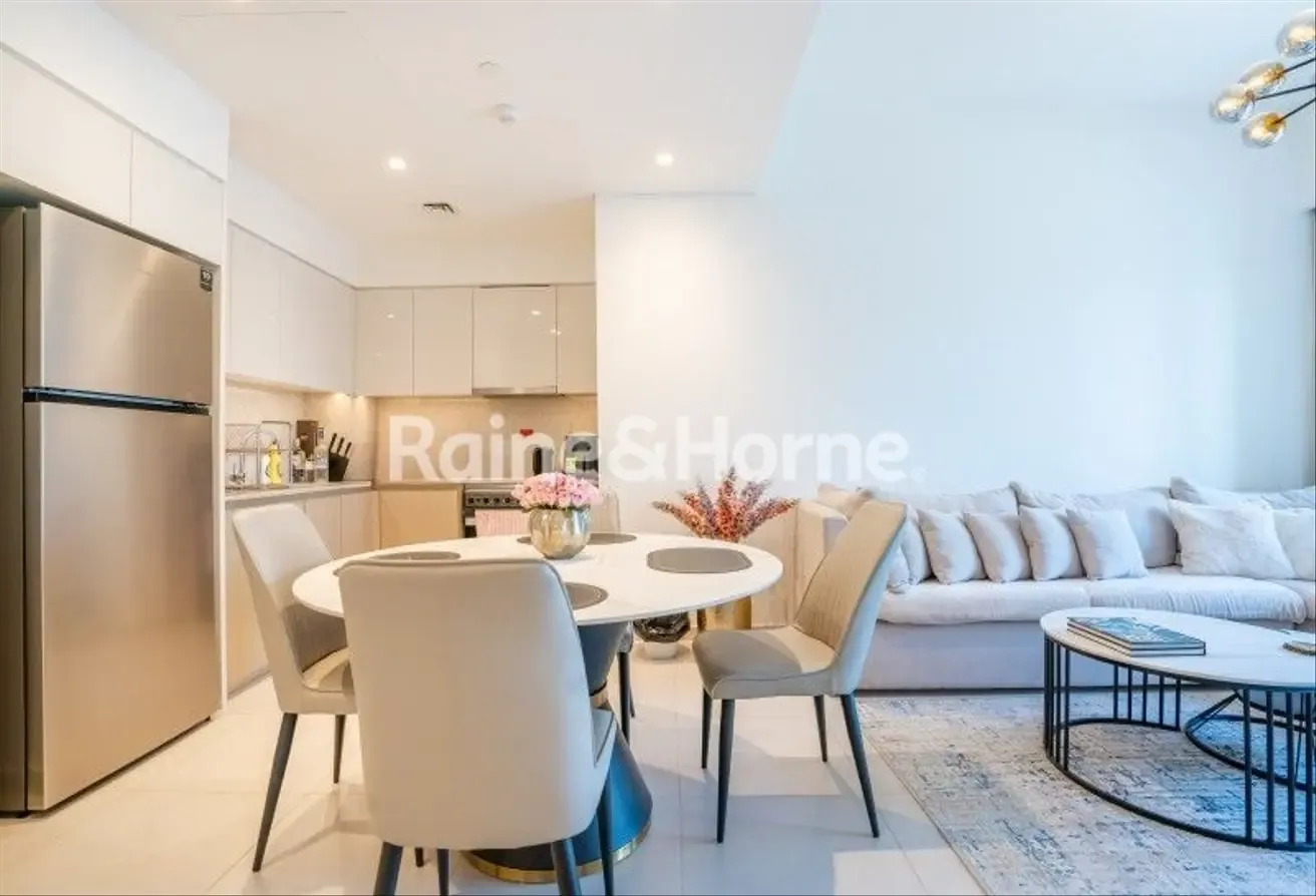 2 Bedrooms l Great Location l Fully Furnished