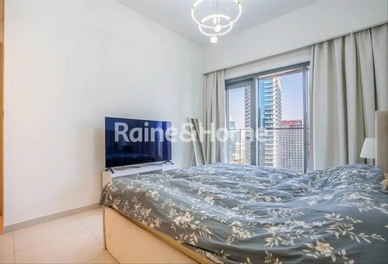 2 Bedrooms l Great Location l Fully Furnished