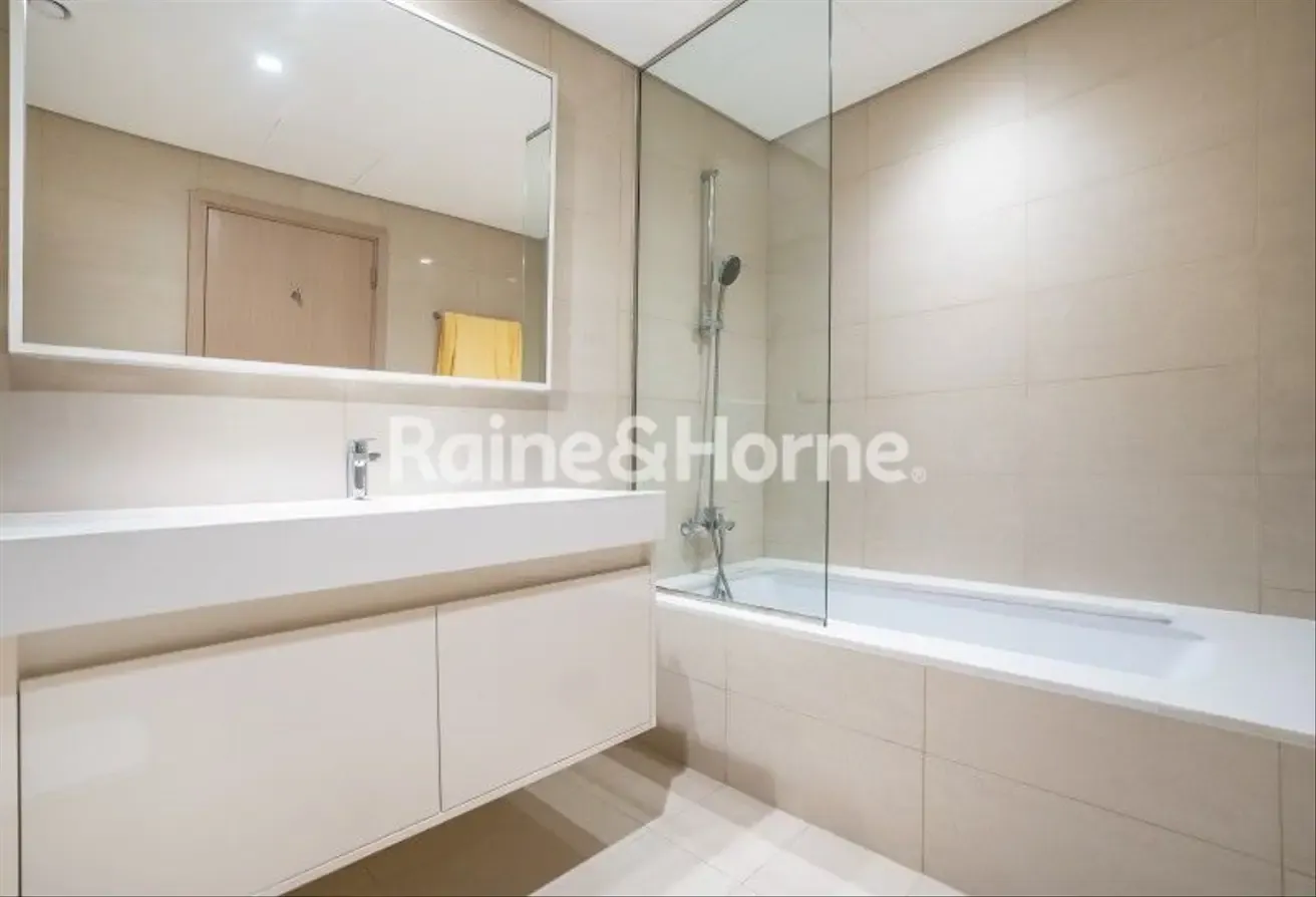 2 Bedrooms l Great Location l Fully Furnished