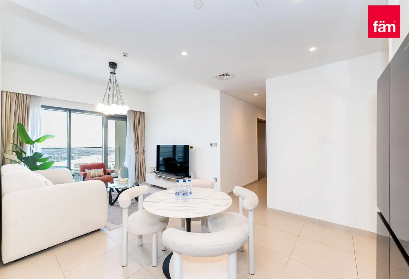 Fully Furnished 2 Br | Vacant | Prime Location