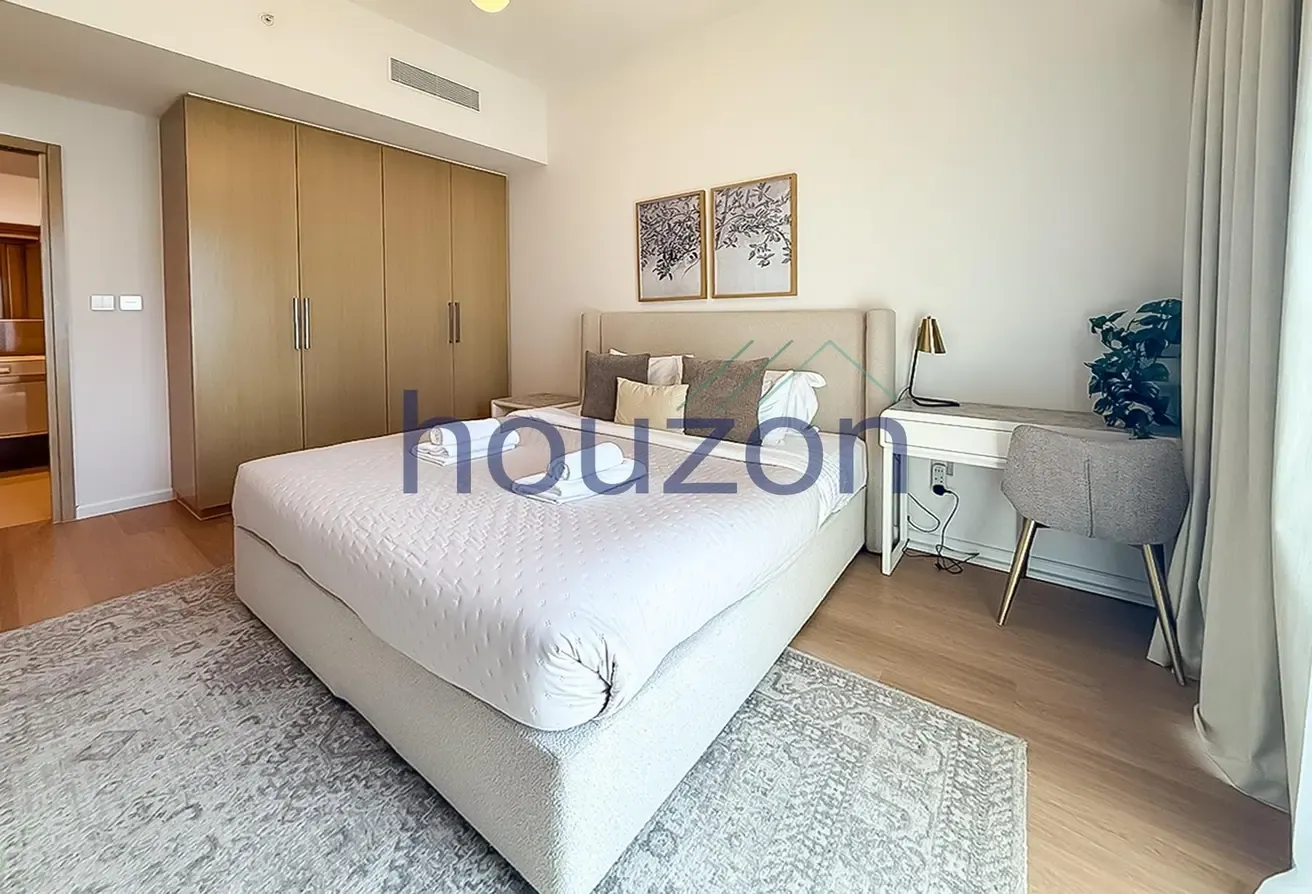 Luxurious 2BR | Burj Khalifa View | Vacant