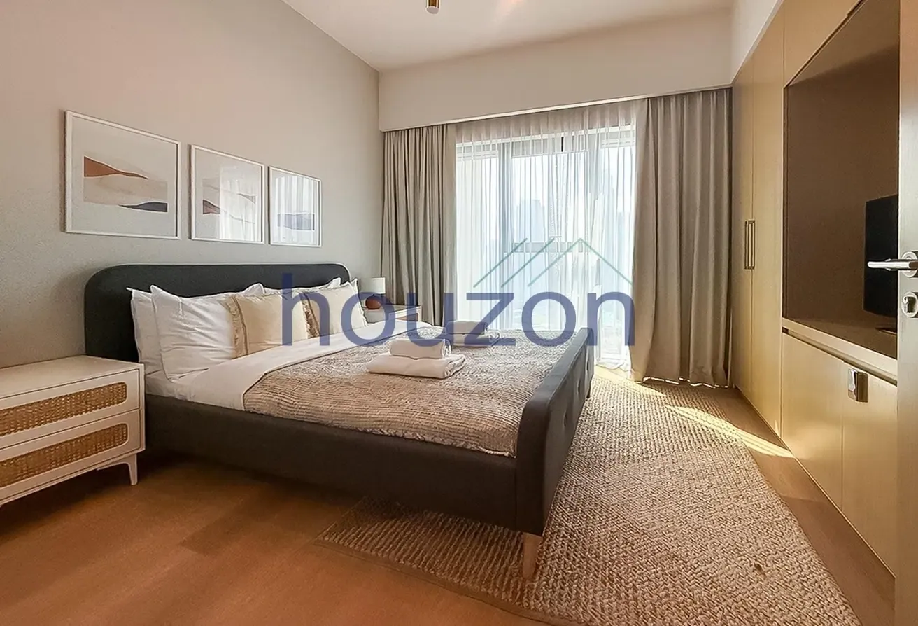 Luxurious 2BR | Burj Khalifa View | Vacant
