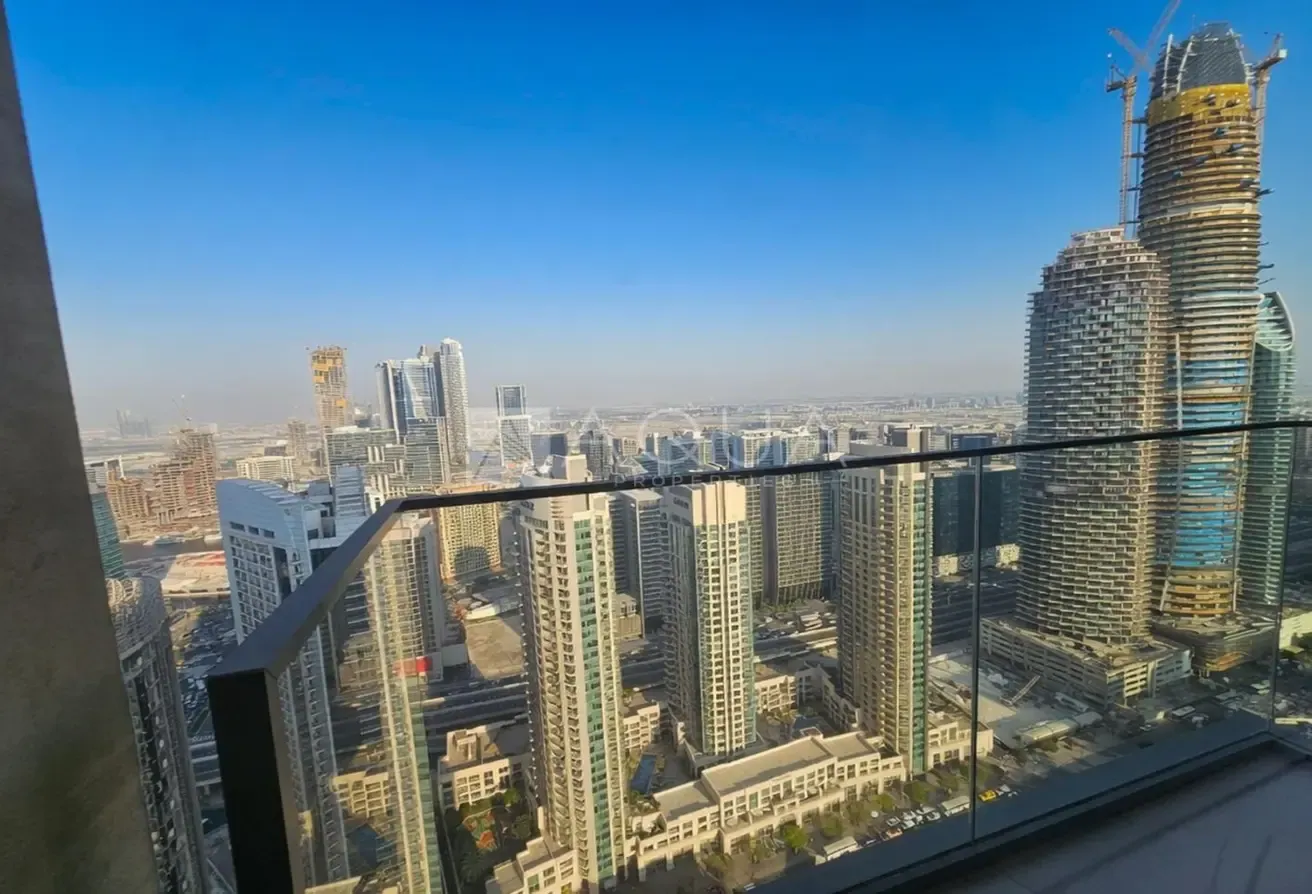 FULLY FURNISHED | SPACIOUS LAYOUT | VACANT NOW