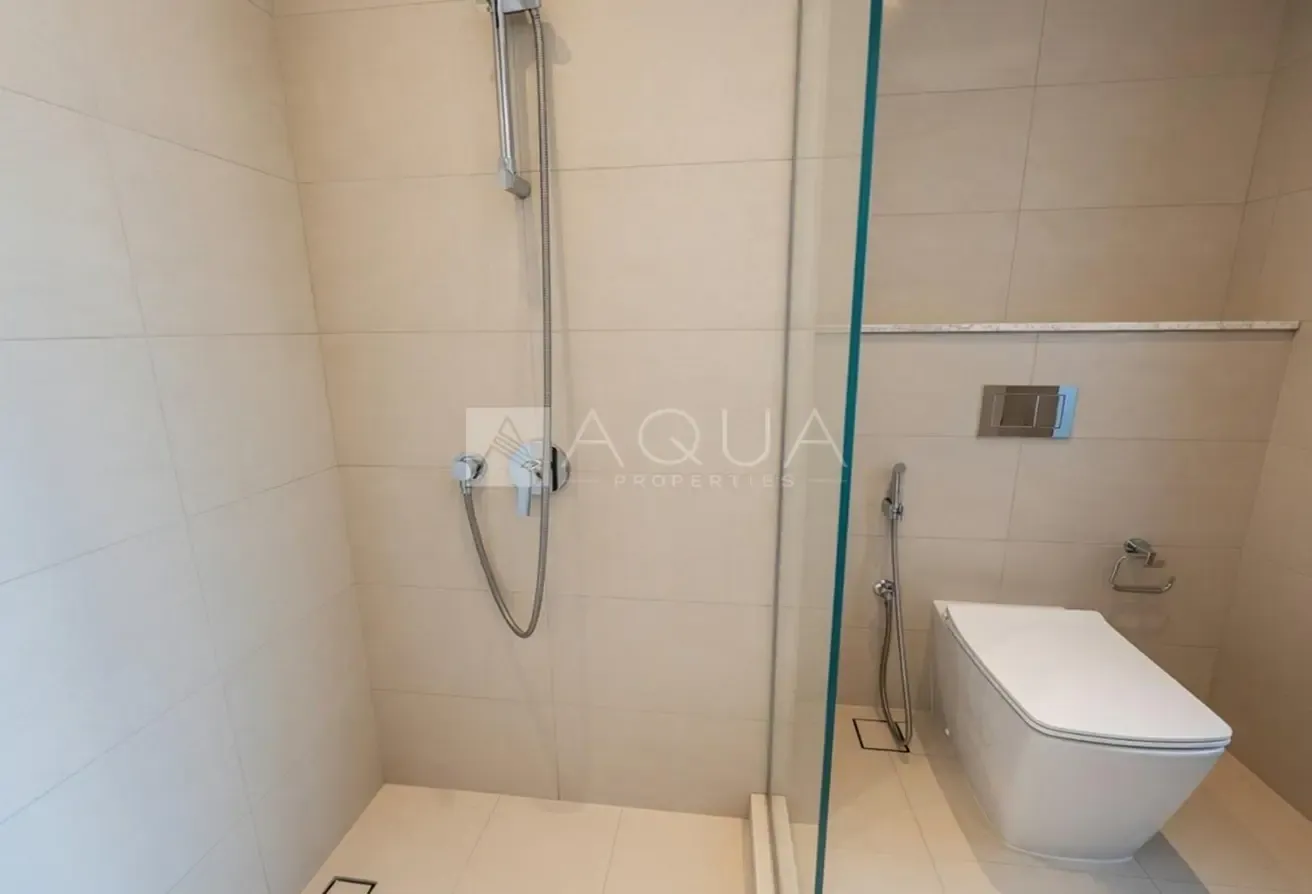 FULLY FURNISHED | SPACIOUS LAYOUT | VACANT NOW