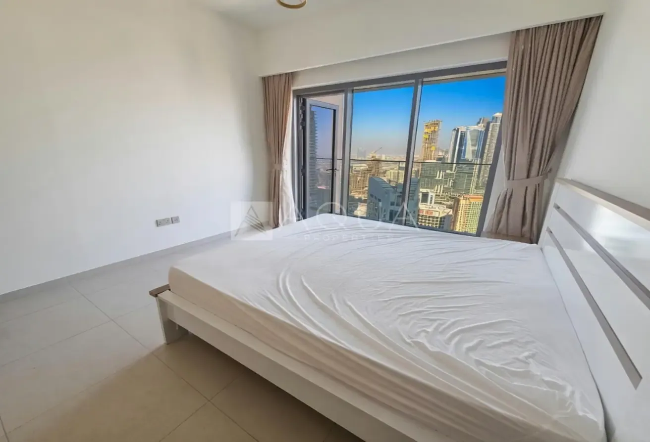 FULLY FURNISHED | SPACIOUS LAYOUT | VACANT NOW