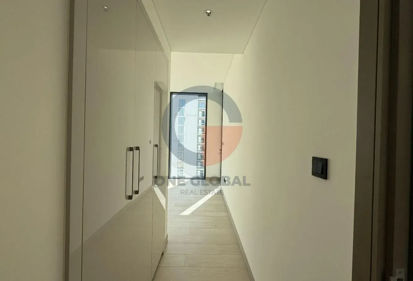BURJ KHALIFA VIEW | HIGH FLOOR | SPACIOUS