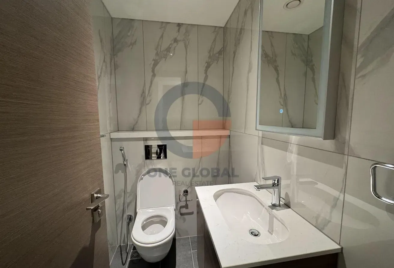 BURJ KHALIFA VIEW | HIGH FLOOR | SPACIOUS