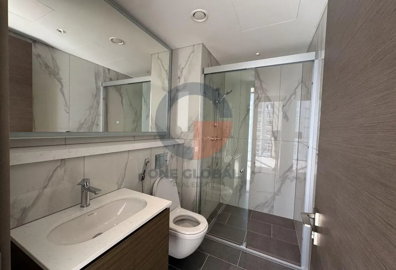 BURJ KHALIFA VIEW | HIGH FLOOR | SPACIOUS