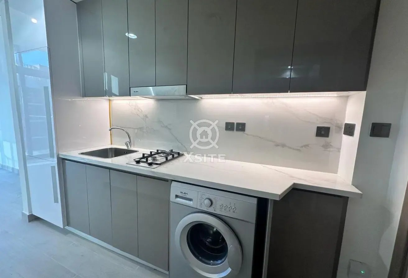 Cozy Studio | Pool View | Vacant Unit