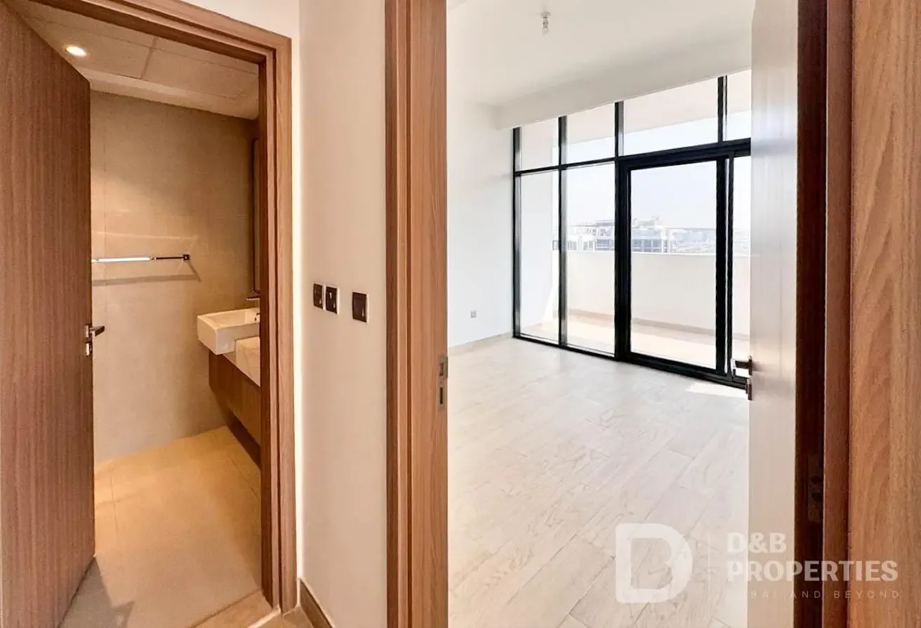 Burj Khalifa View | Big Balcony | Brand New