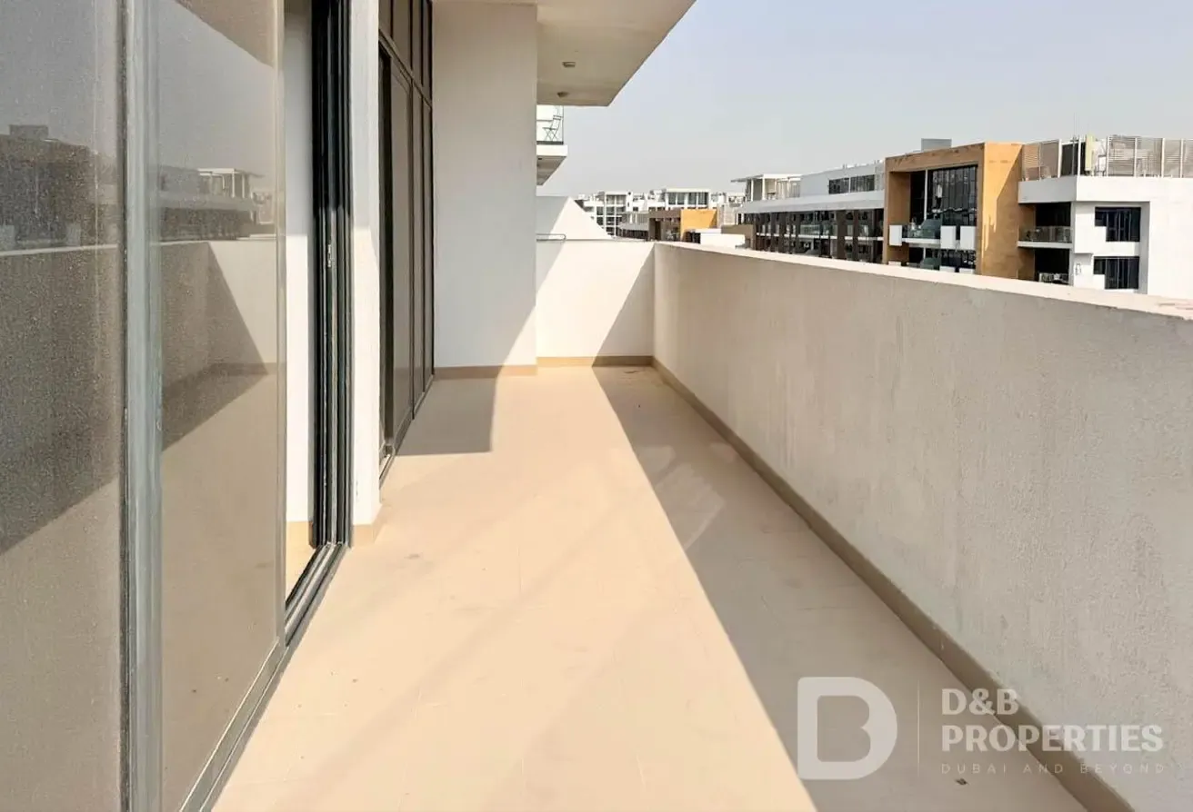 Burj Khalifa View | Big Balcony | Brand New