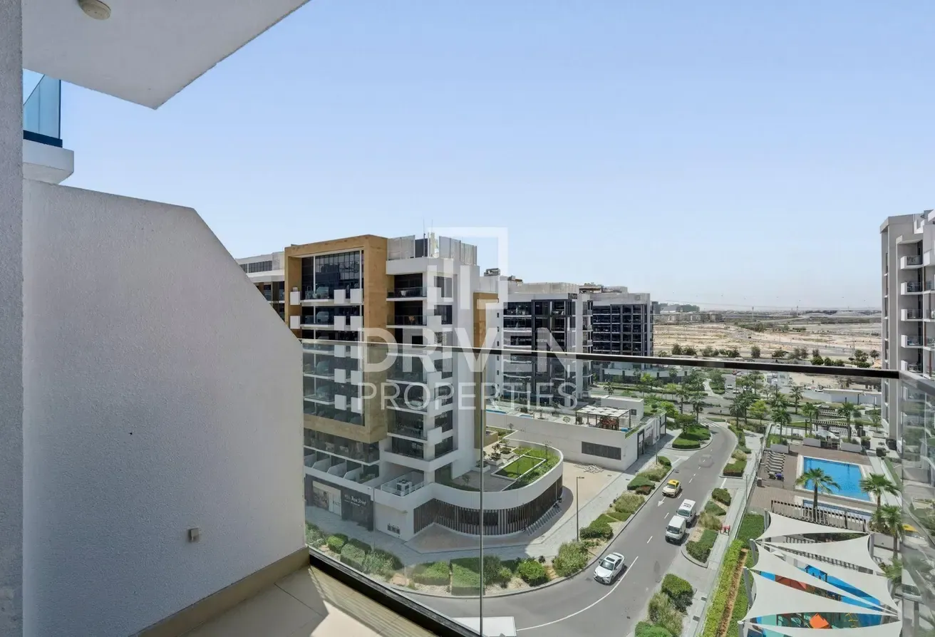 Furnish | Bright Stunning Studio | Open View