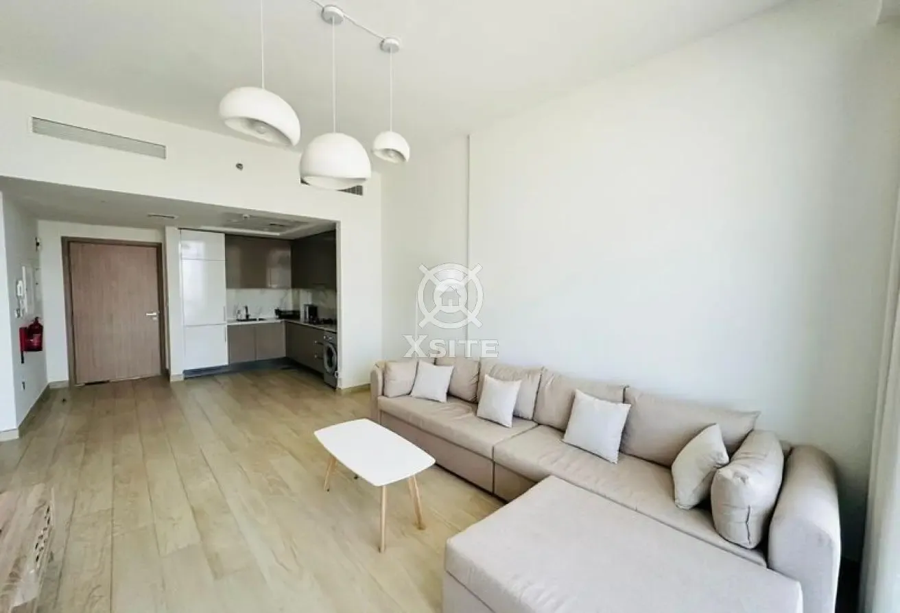 Elegant 1 BR | Fully Furnished | Community View