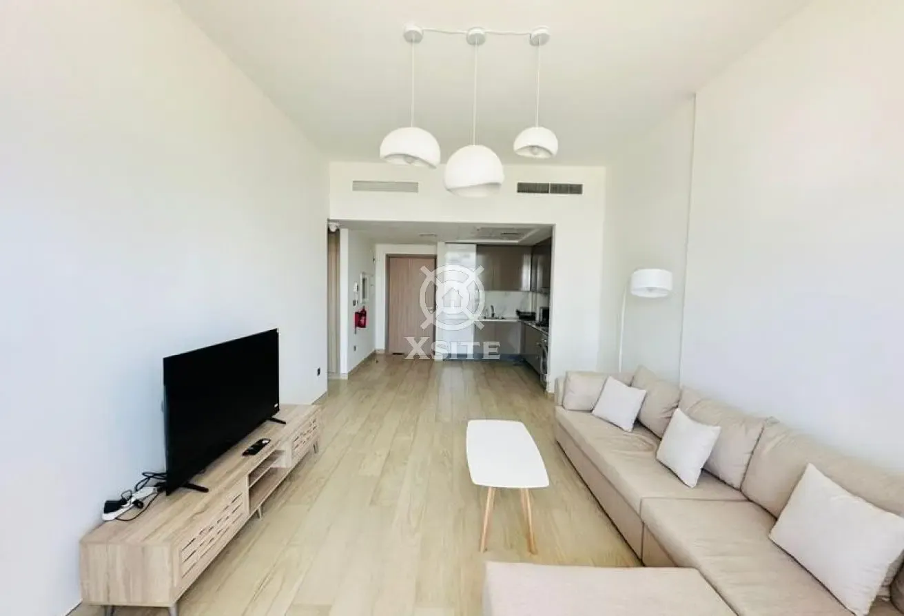 Elegant 1 BR | Fully Furnished | Community View