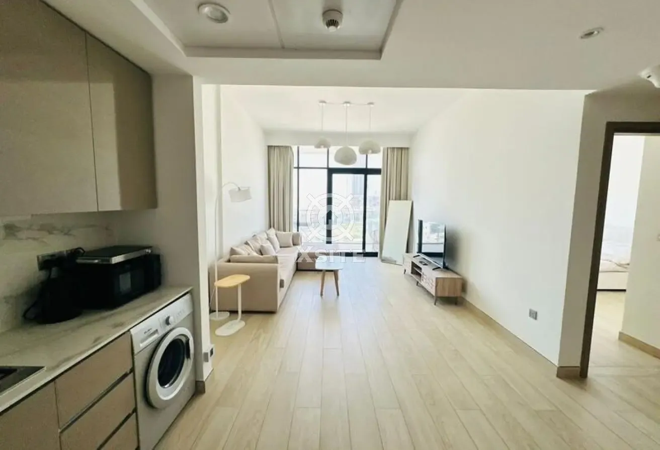 Elegant 1 BR | Fully Furnished | Community View