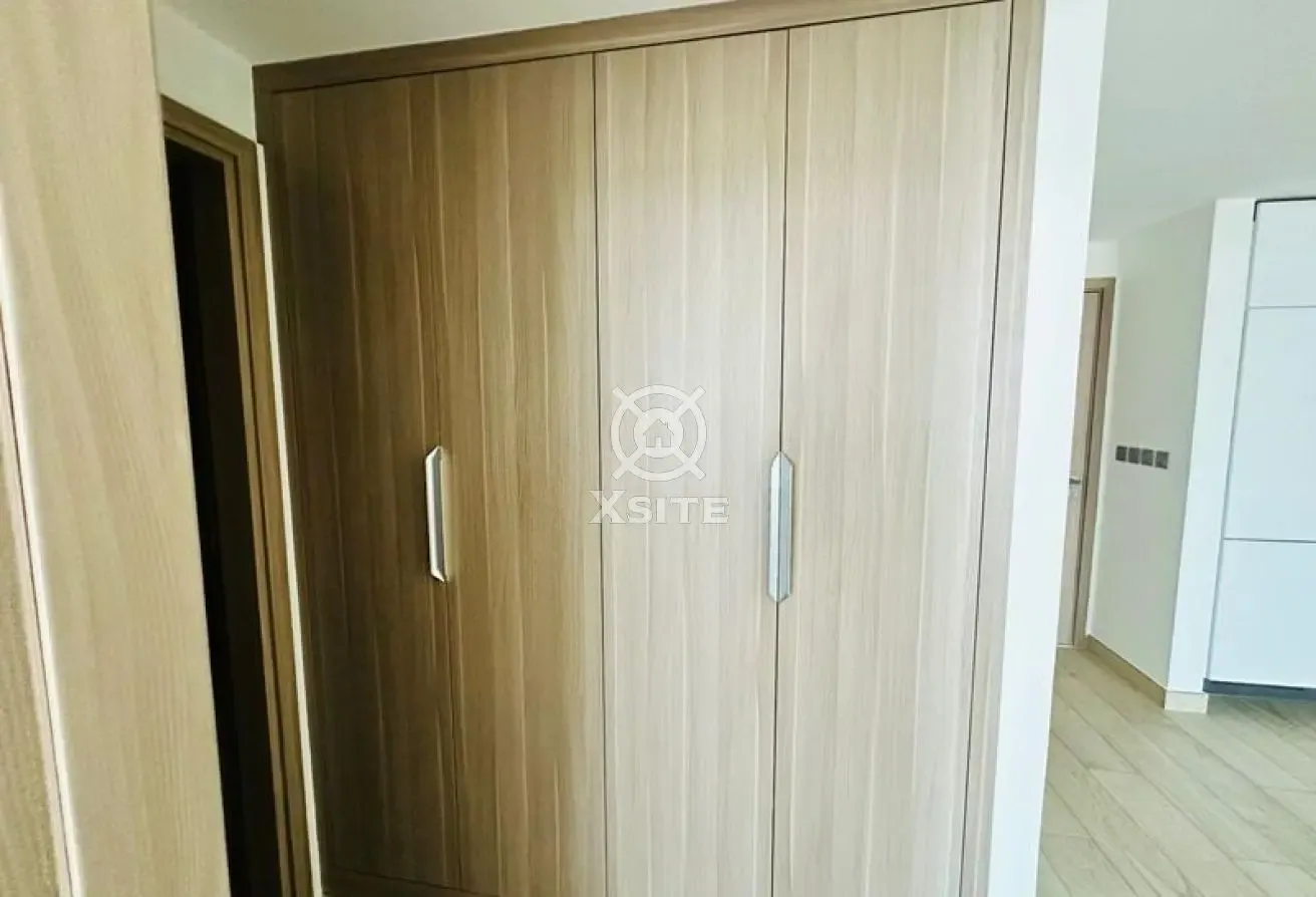 Elegant 1 BR | Fully Furnished | Community View