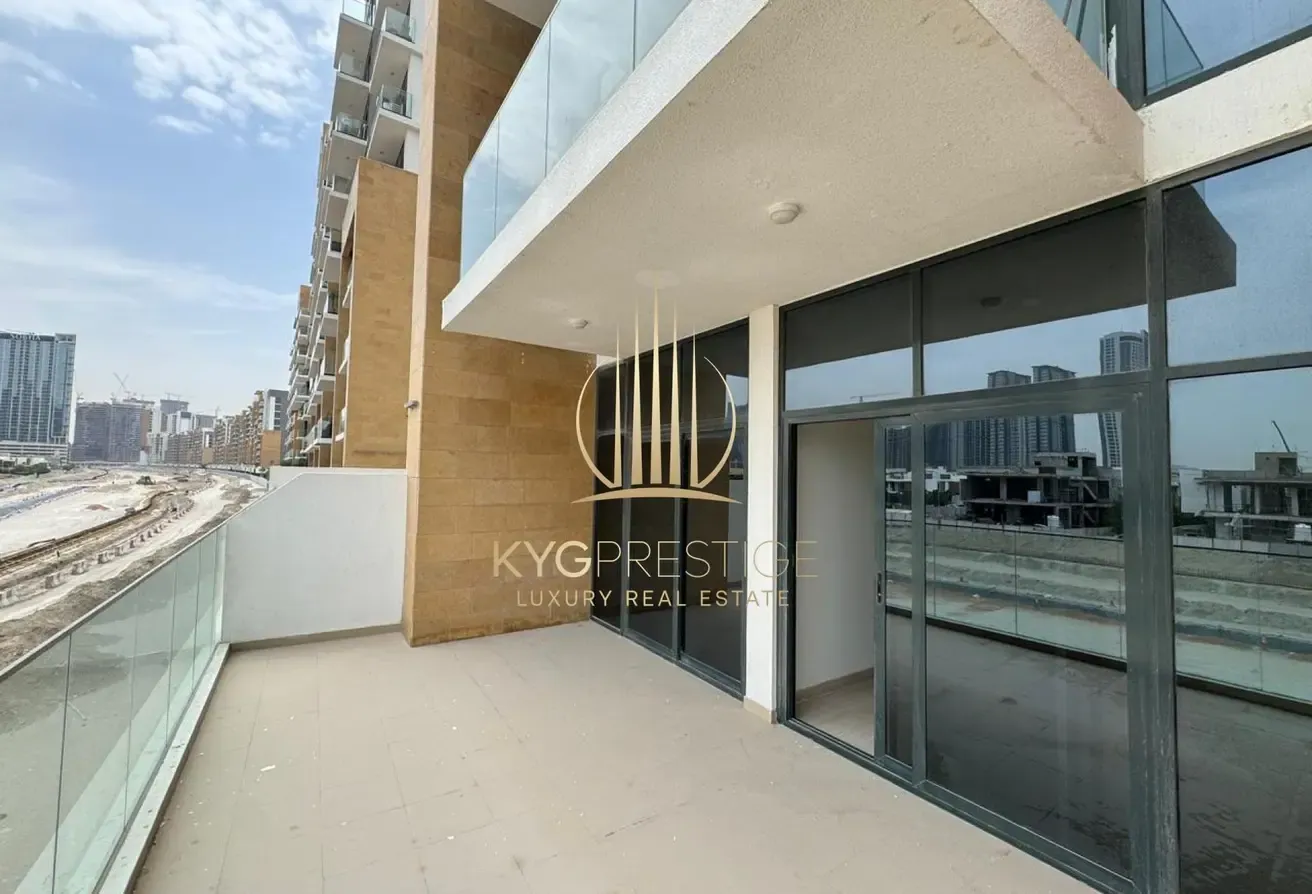 1BR with Large balcony | Vacant | Lagoon Views