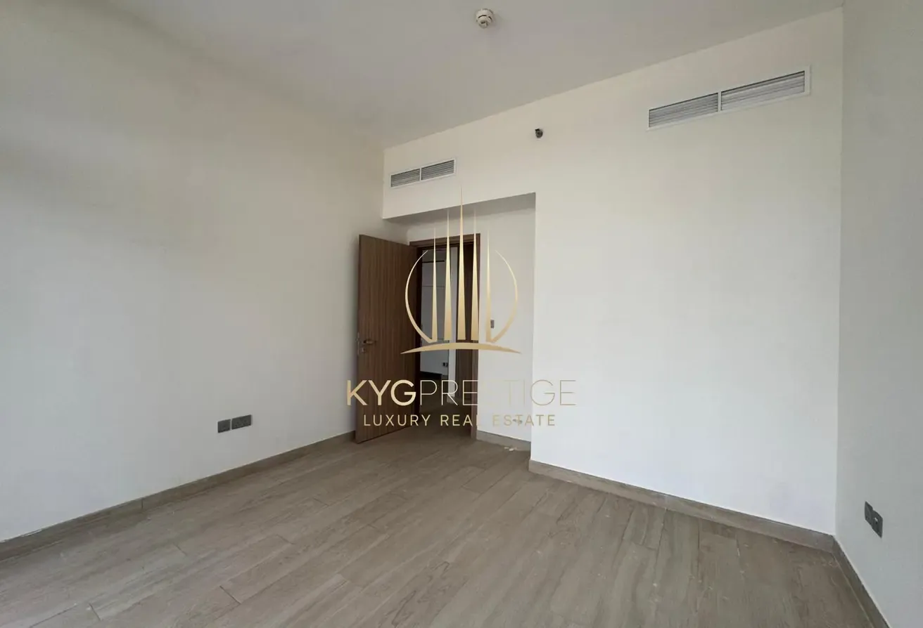 1BR with Large balcony | Vacant | Lagoon Views