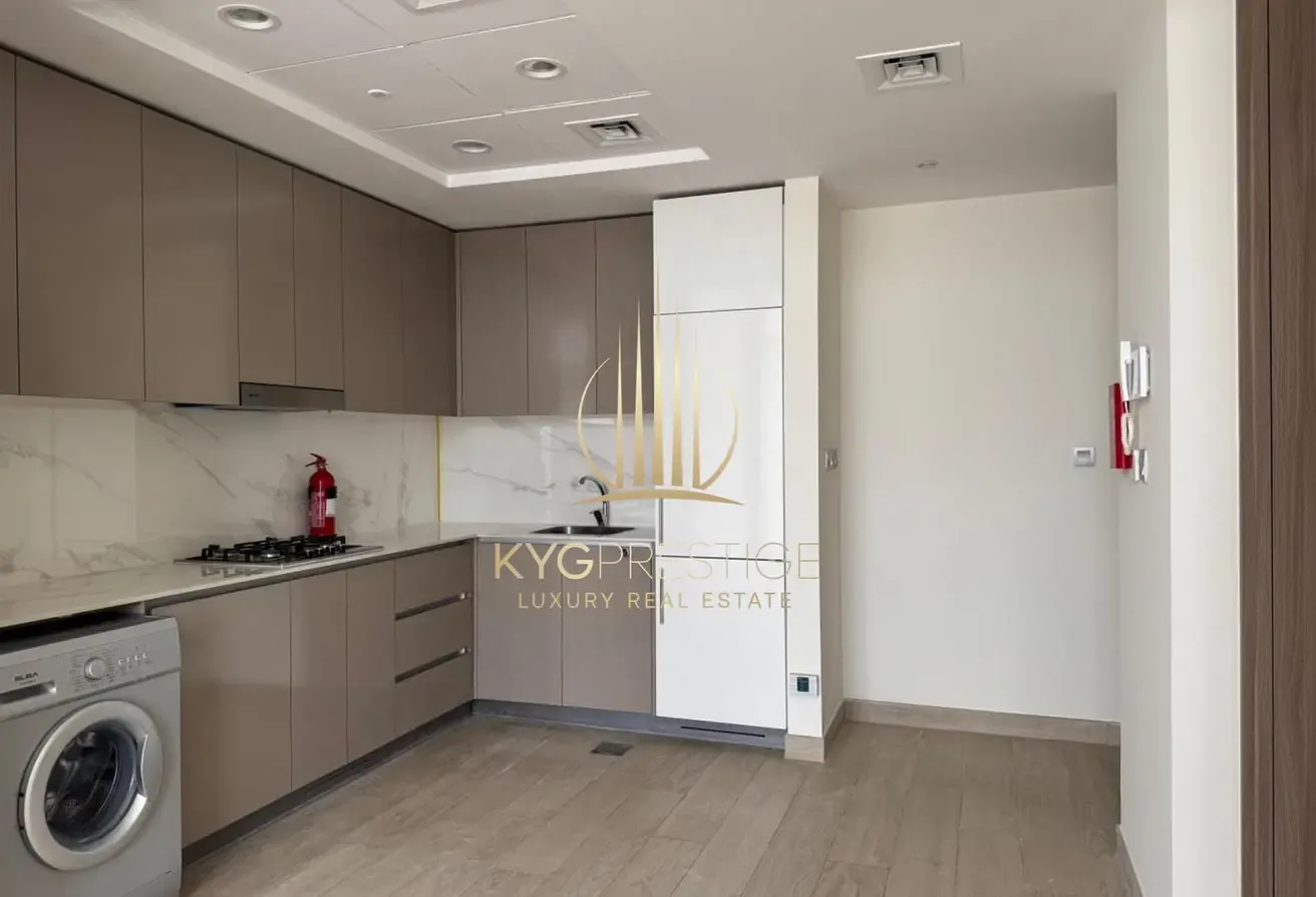 1BR with Large balcony | Vacant | Lagoon Views