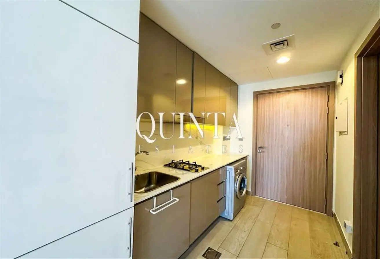 Burj Khalifa View | Unfurnished | Furnished