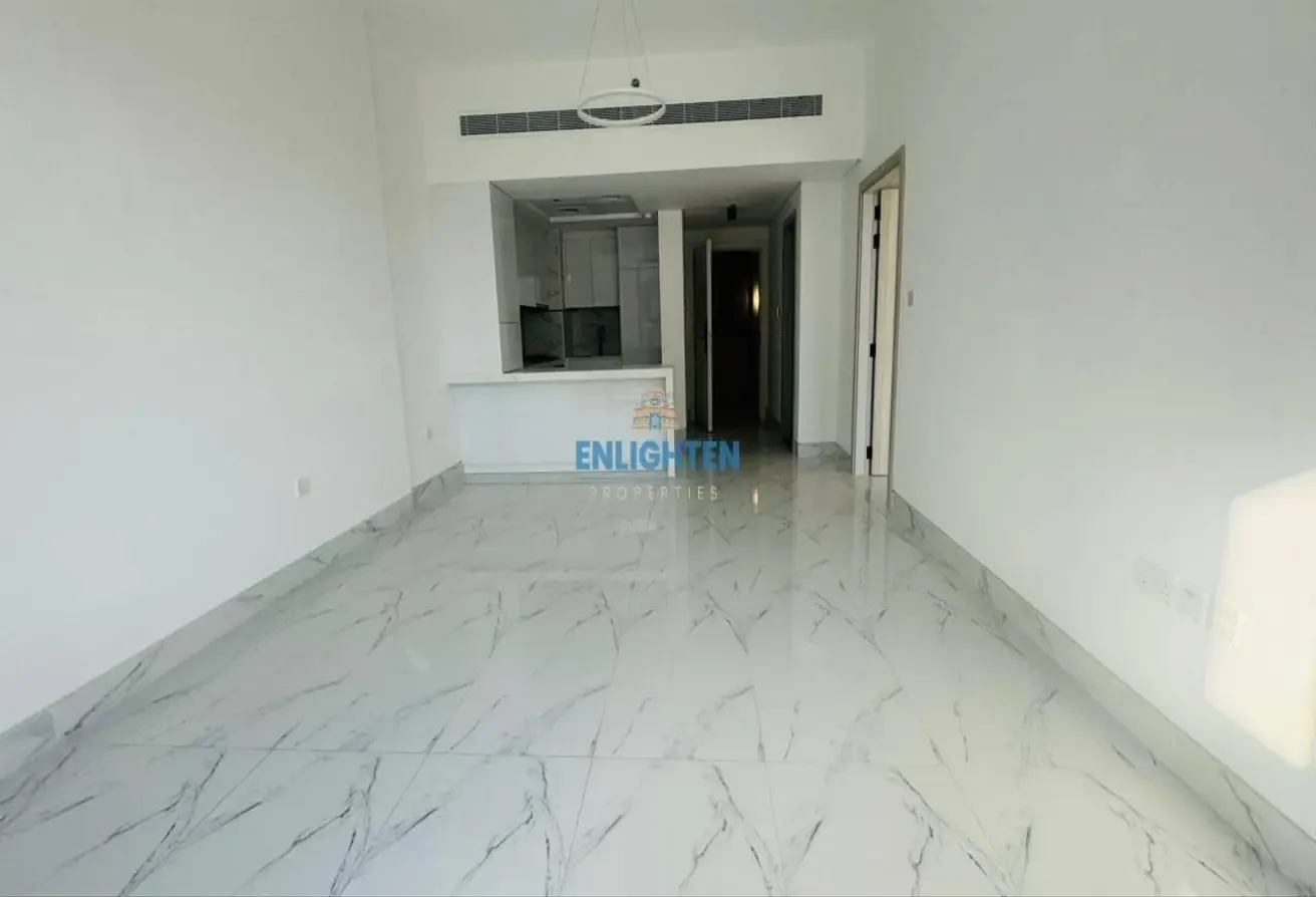 BRAND NEW | BRIGHT & MODERN LAYOUT | READY TO MOVE