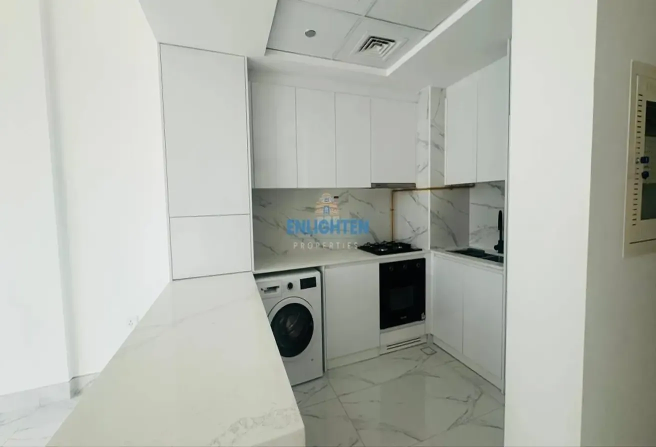 BRAND NEW | BRIGHT & MODERN LAYOUT | READY TO MOVE