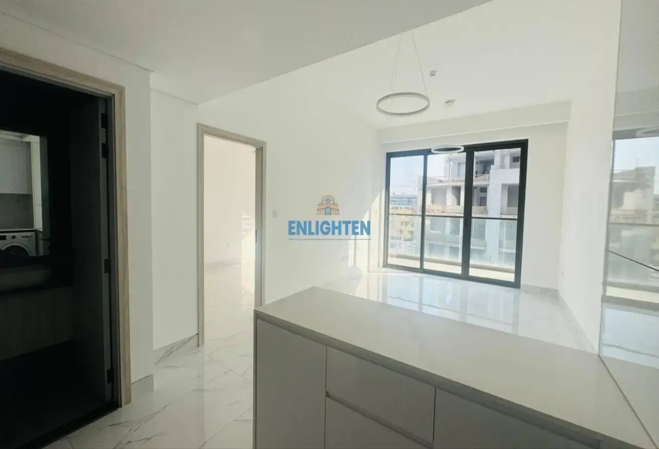 BRAND NEW | BRIGHT & MODERN LAYOUT | READY TO MOVE