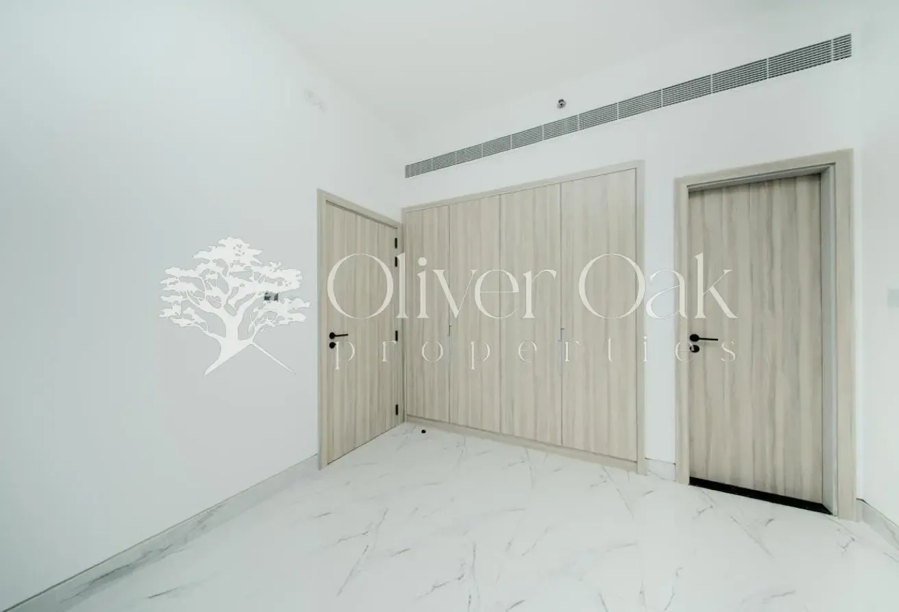 Ready to Move  | Brand New | Modern Finishes