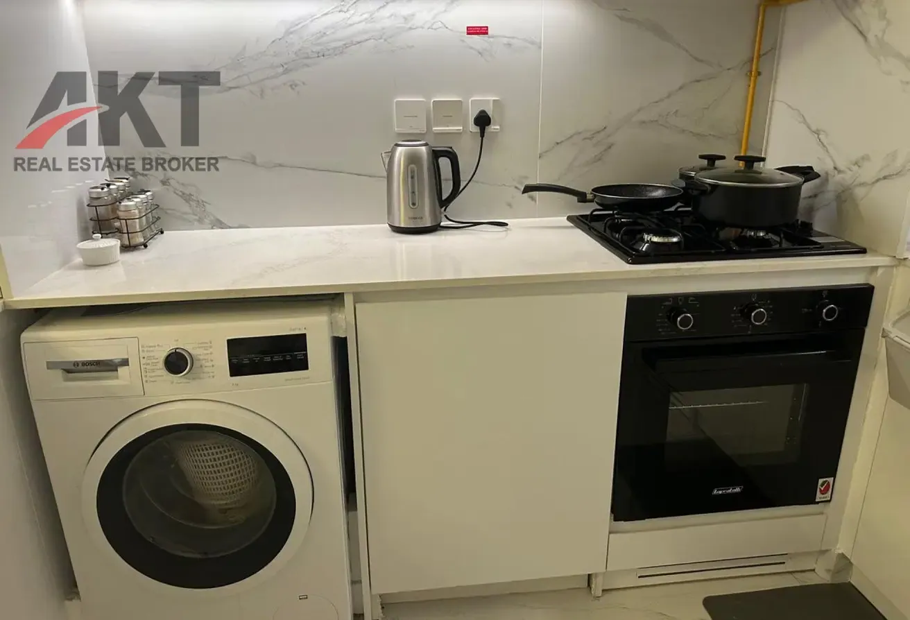 1 BED FULLY FURNISHED/COMMUNITY VIEW/VACANT AND READY