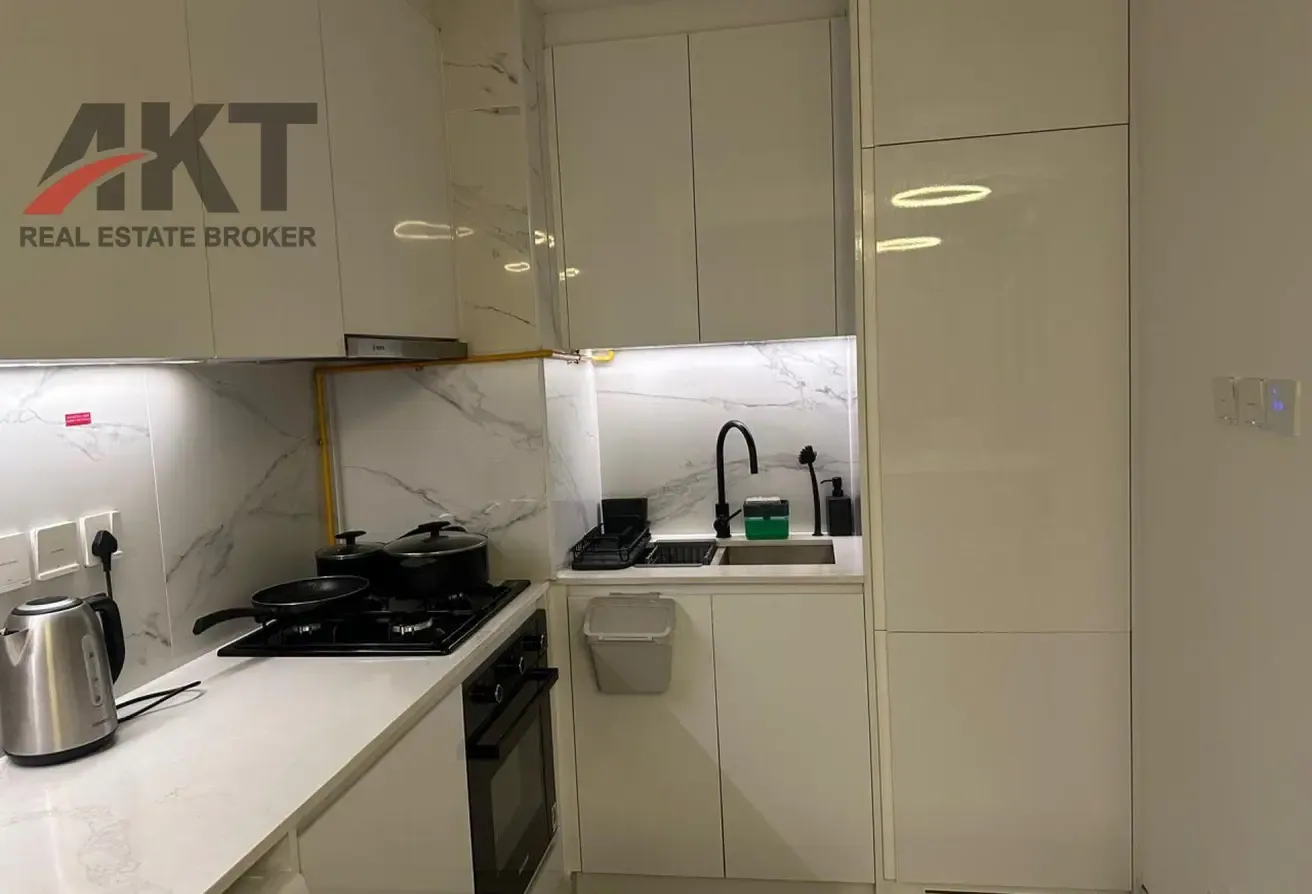 1 BED FULLY FURNISHED/COMMUNITY VIEW/VACANT AND READY