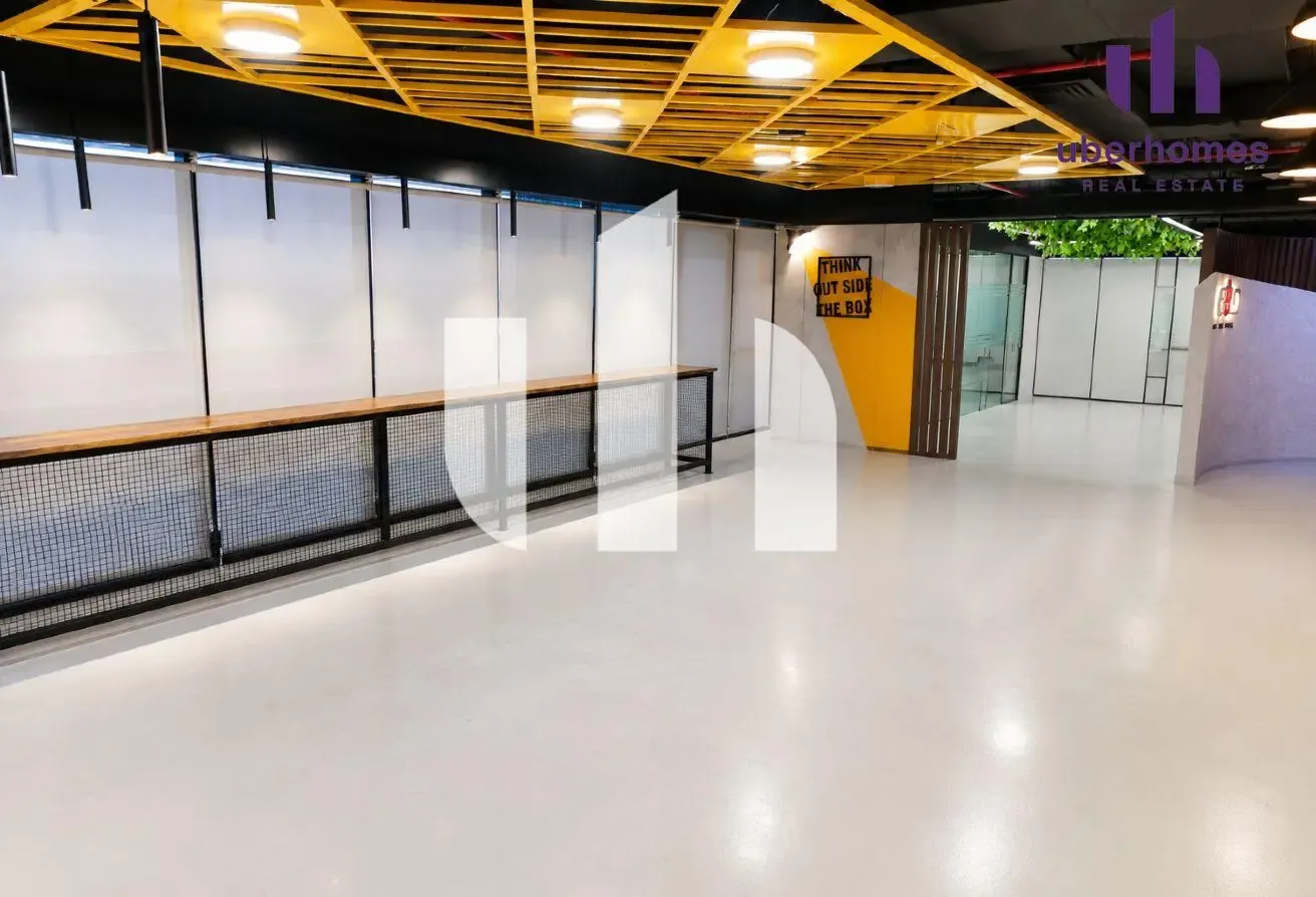 Grade A Office | High Floor | Uptown View