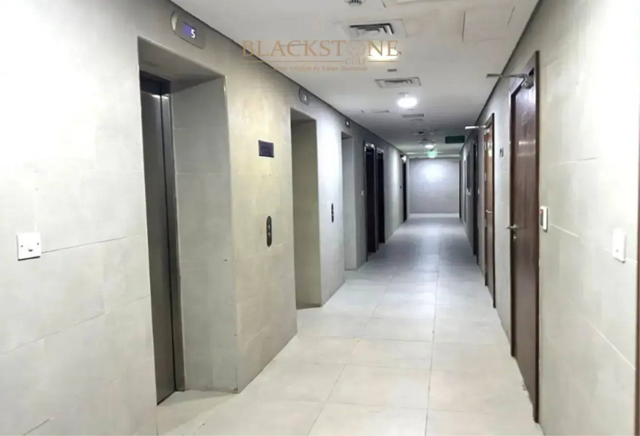 Staff Building | Ideal for White Collar Employees