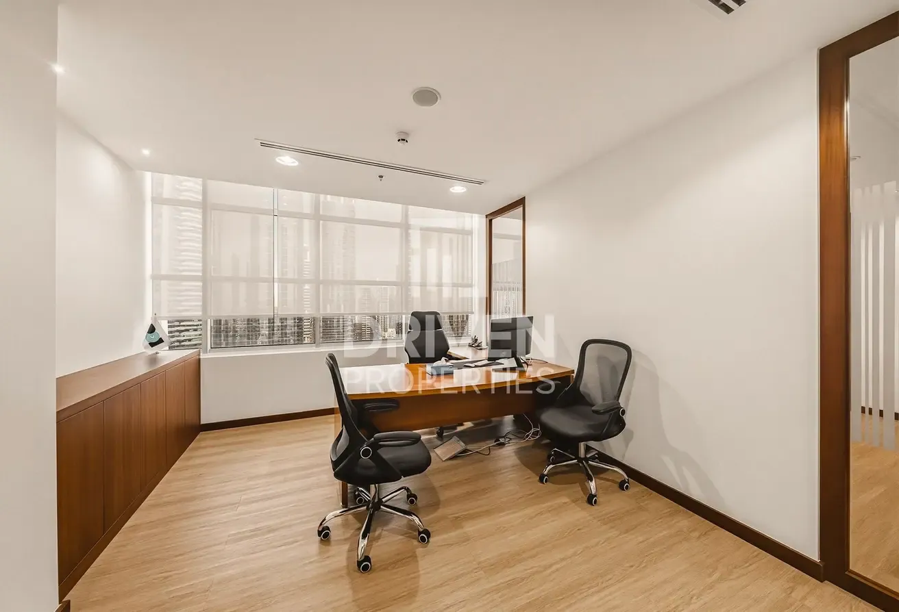 Premium Office | Custom-made furniture | DMCC