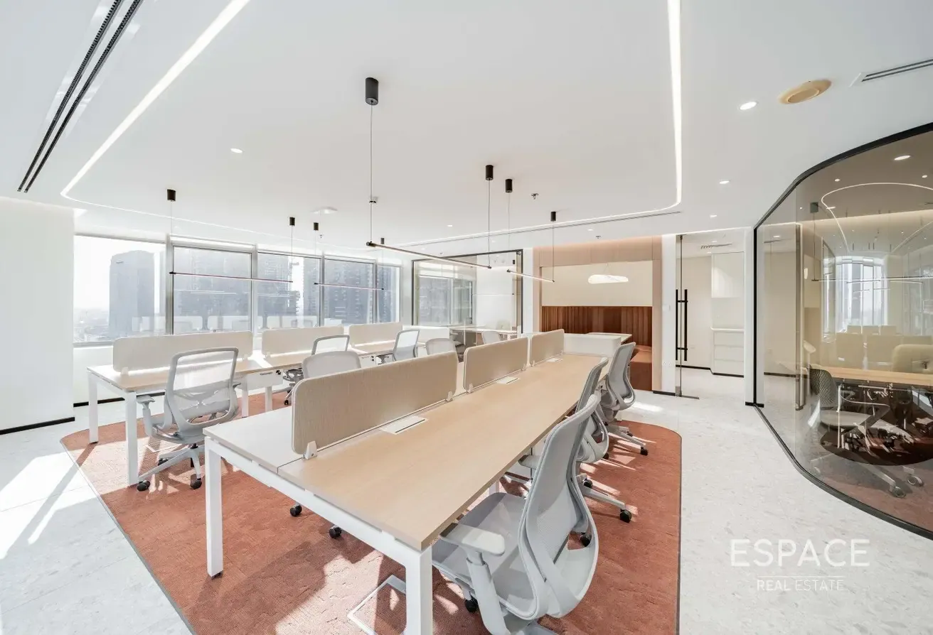 Vacant | High End Turnkey | Prime Location