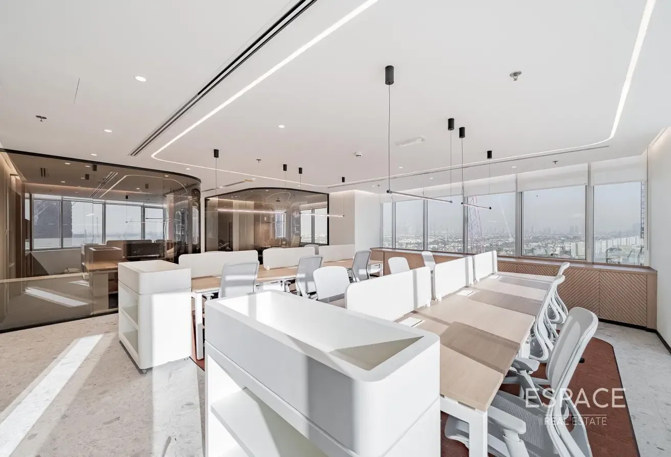 Vacant | High End Turnkey | Prime Location