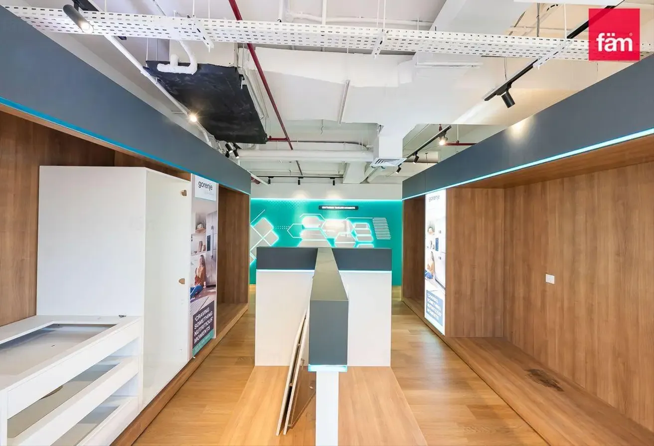Executive Office | High Floor | Community Expert