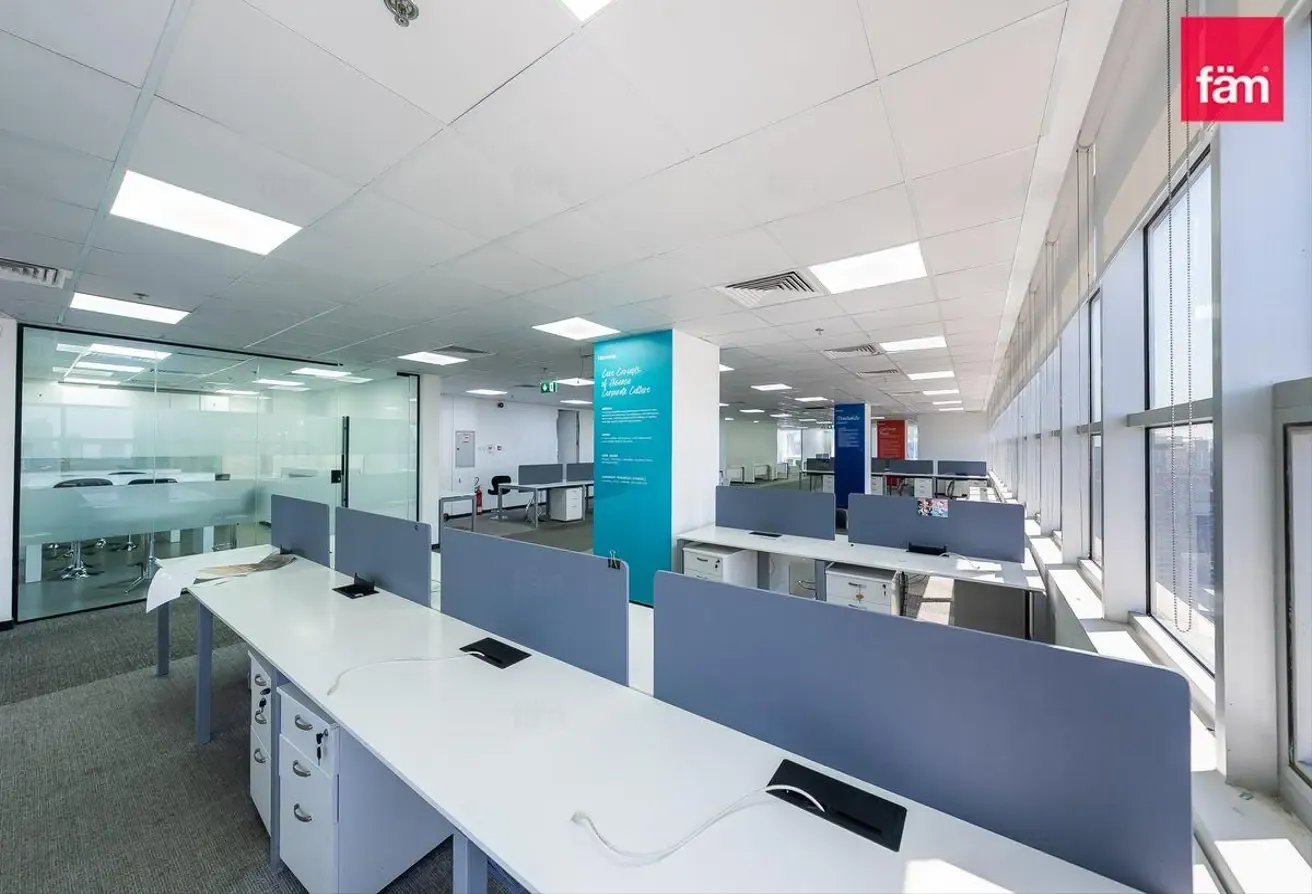 Executive Office | High Floor | Community Expert