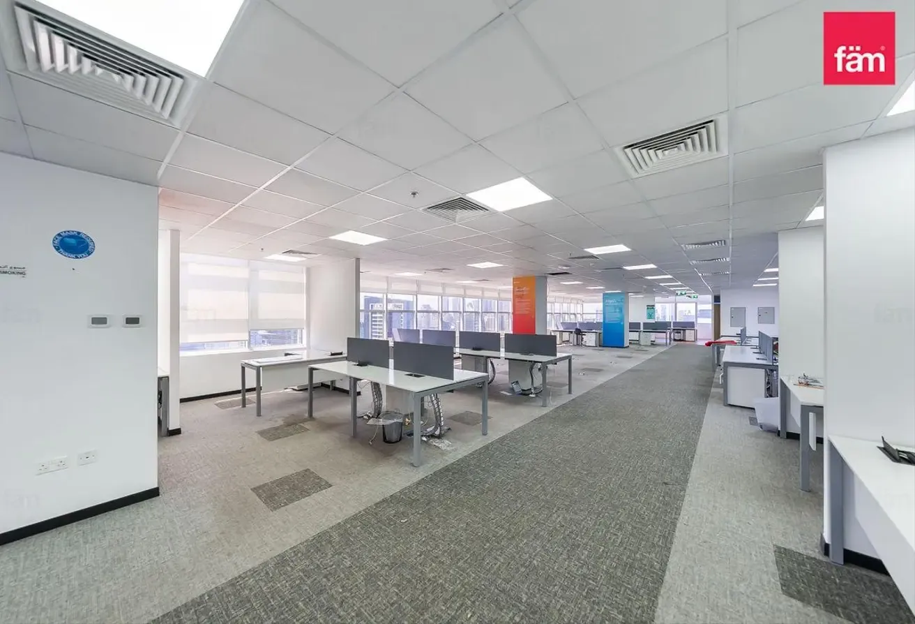 Executive Office | High Floor | Community Expert