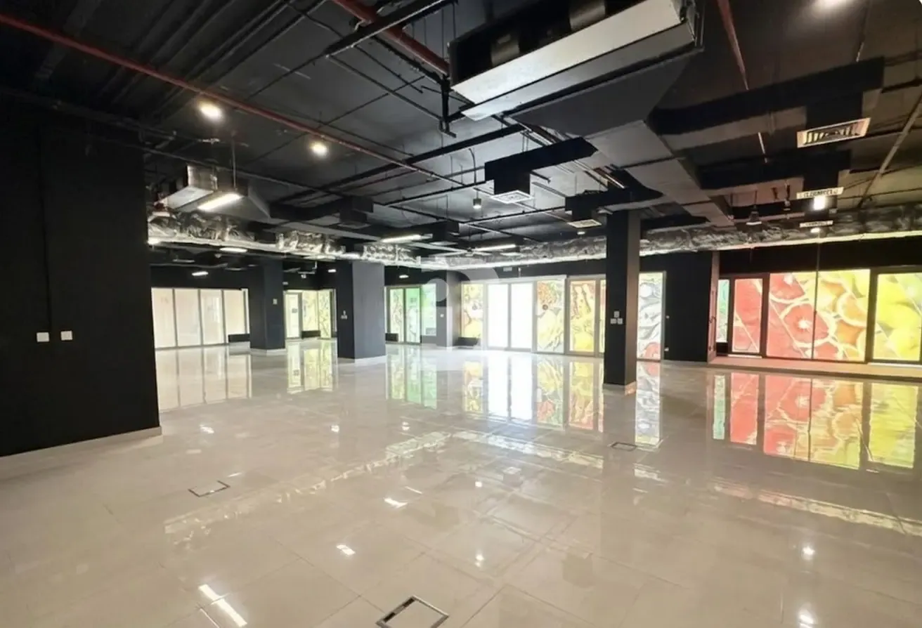 Vacant | Ready Retail | Flagship Unit