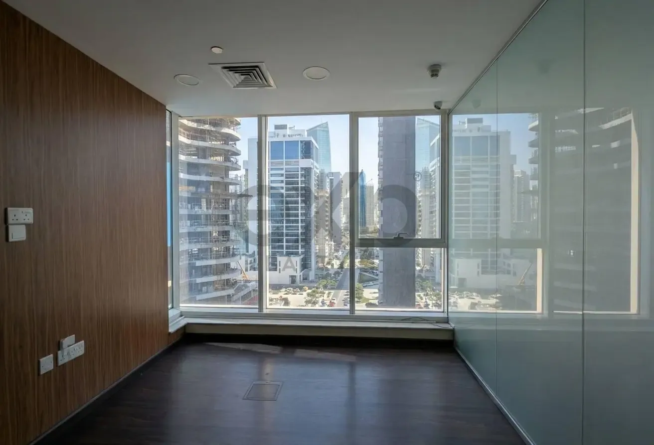 Corner Office | Vacant |High ROI | Racecourse View