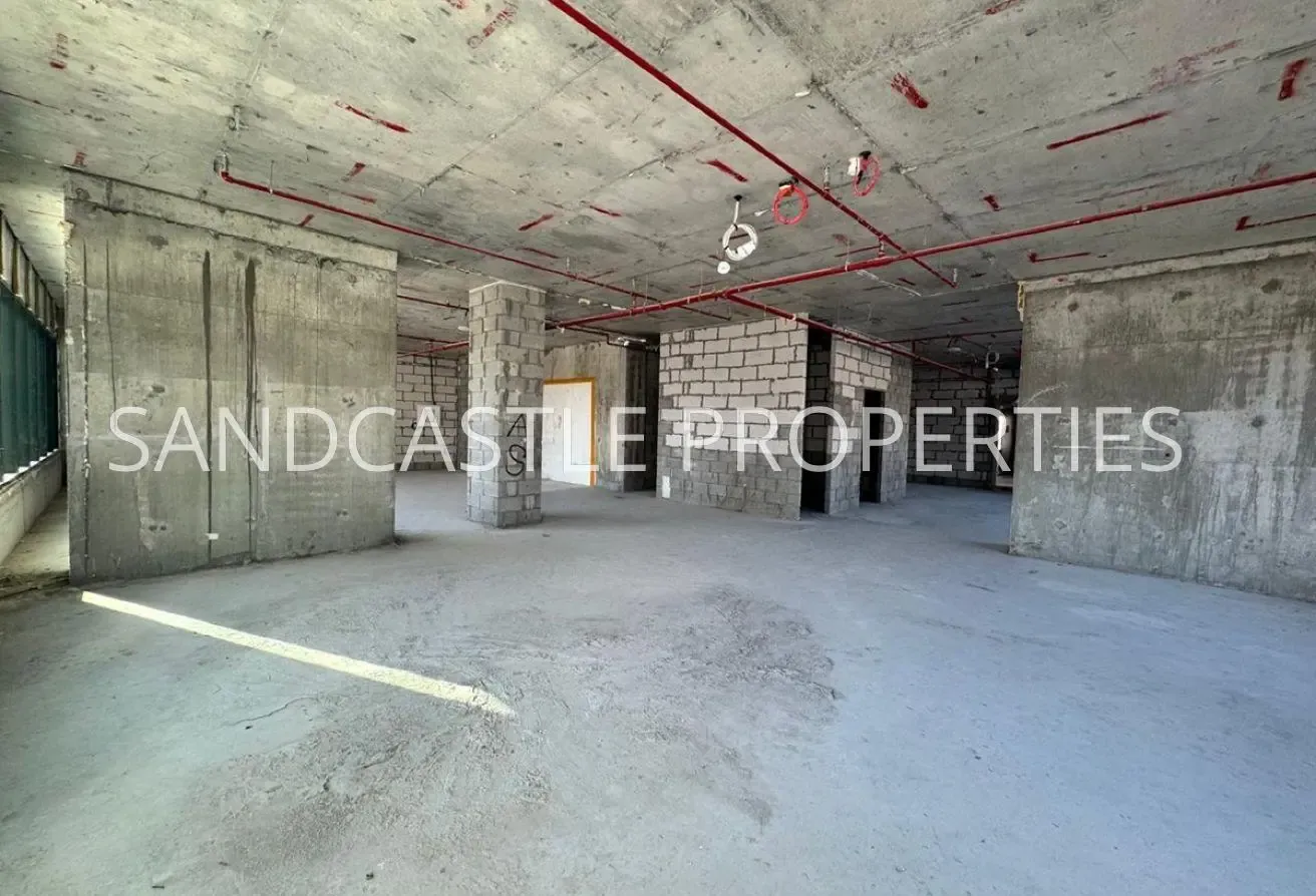 Vacant | Pool View | Exclusive Unit