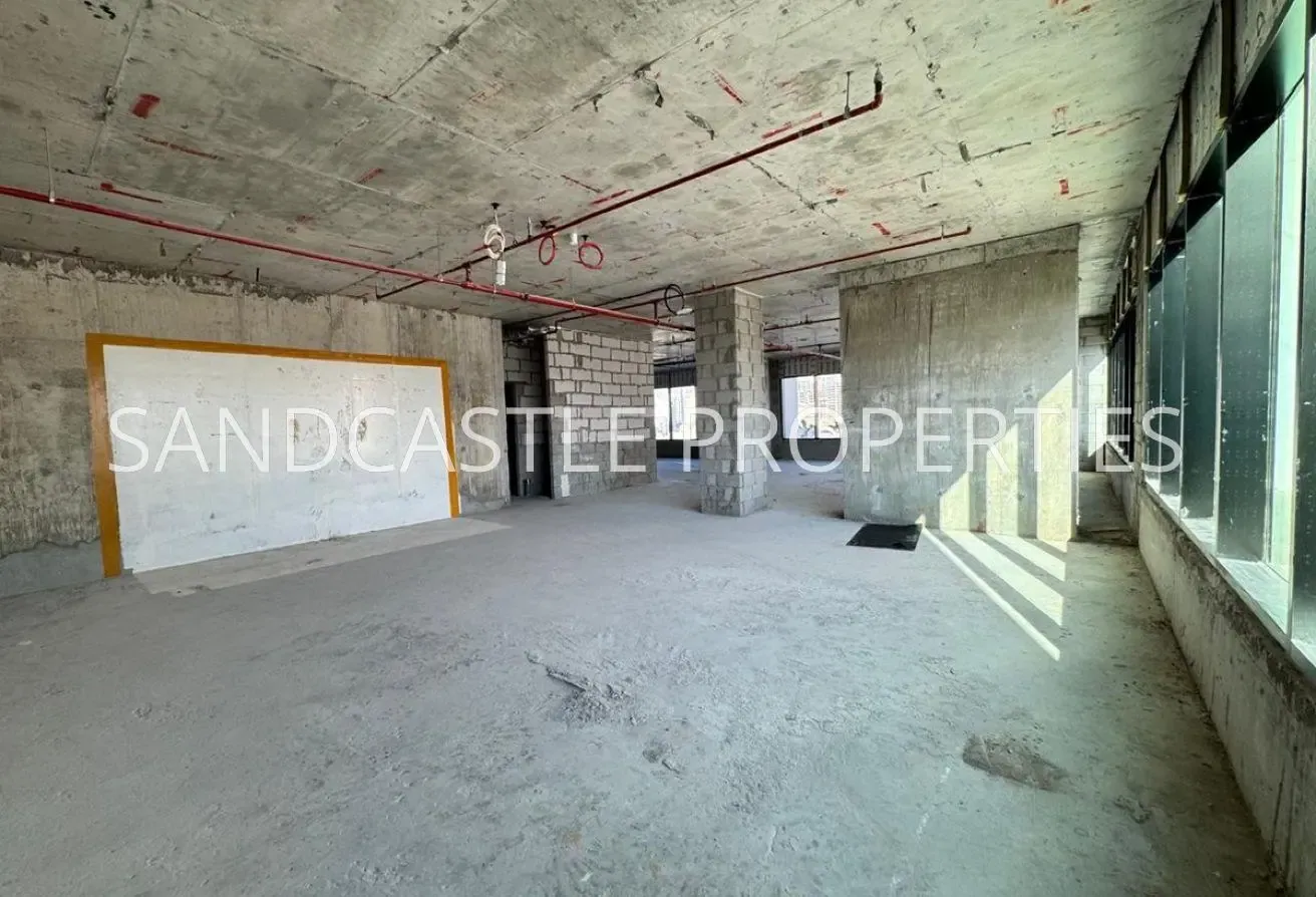 Vacant | Pool View | Exclusive Unit