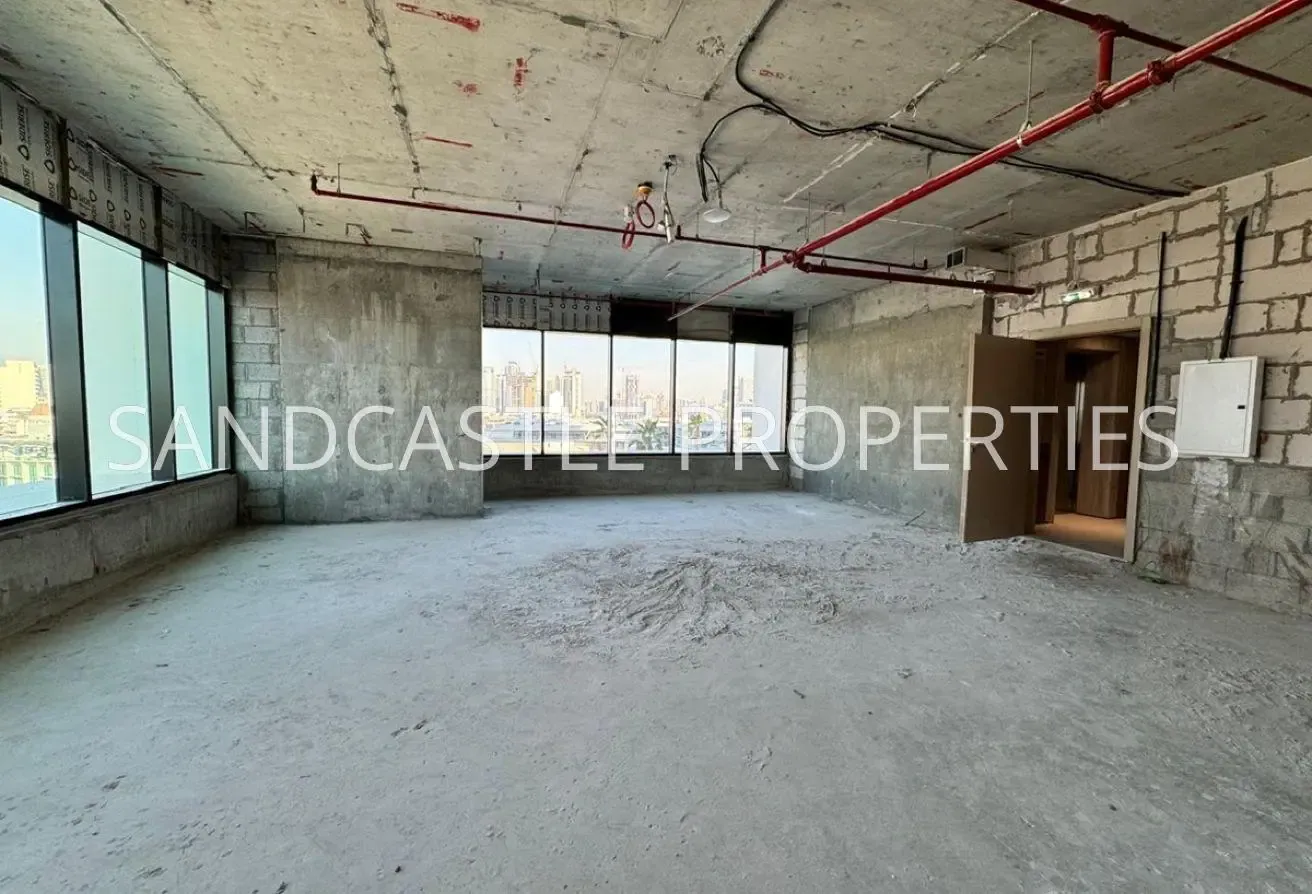 Vacant | Pool View | Exclusive Unit