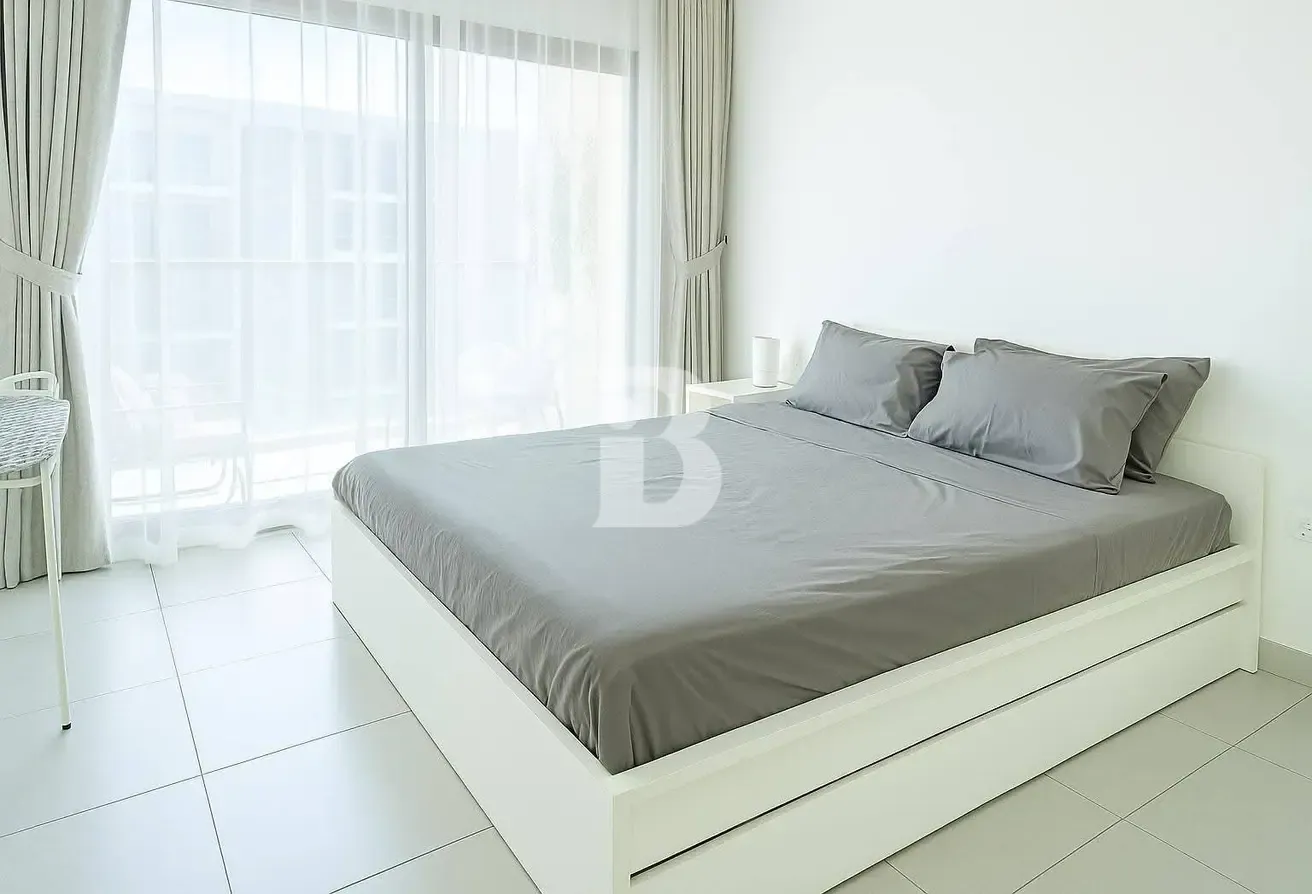 FULLY FURNISHED | READY TO MOVE | SPACIOUS LAYOUT