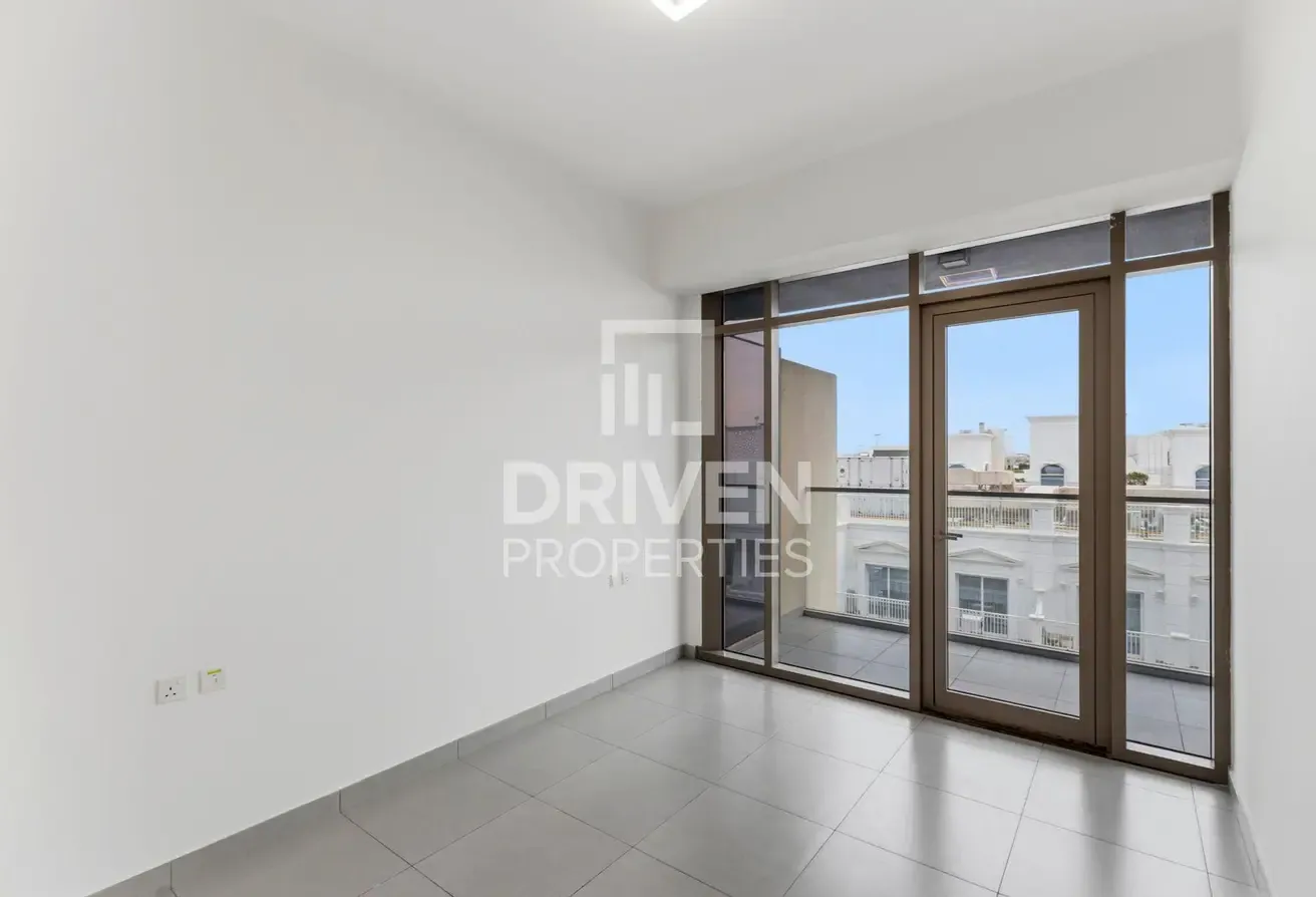 Corner Unit | Pool View | Spacious Layout