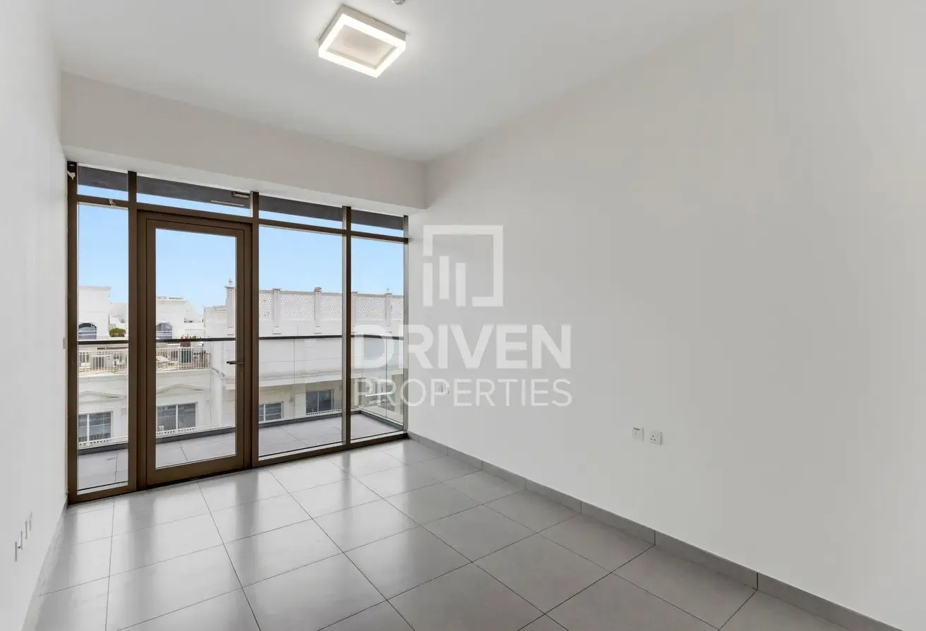 Corner Unit | Pool View | Spacious Layout