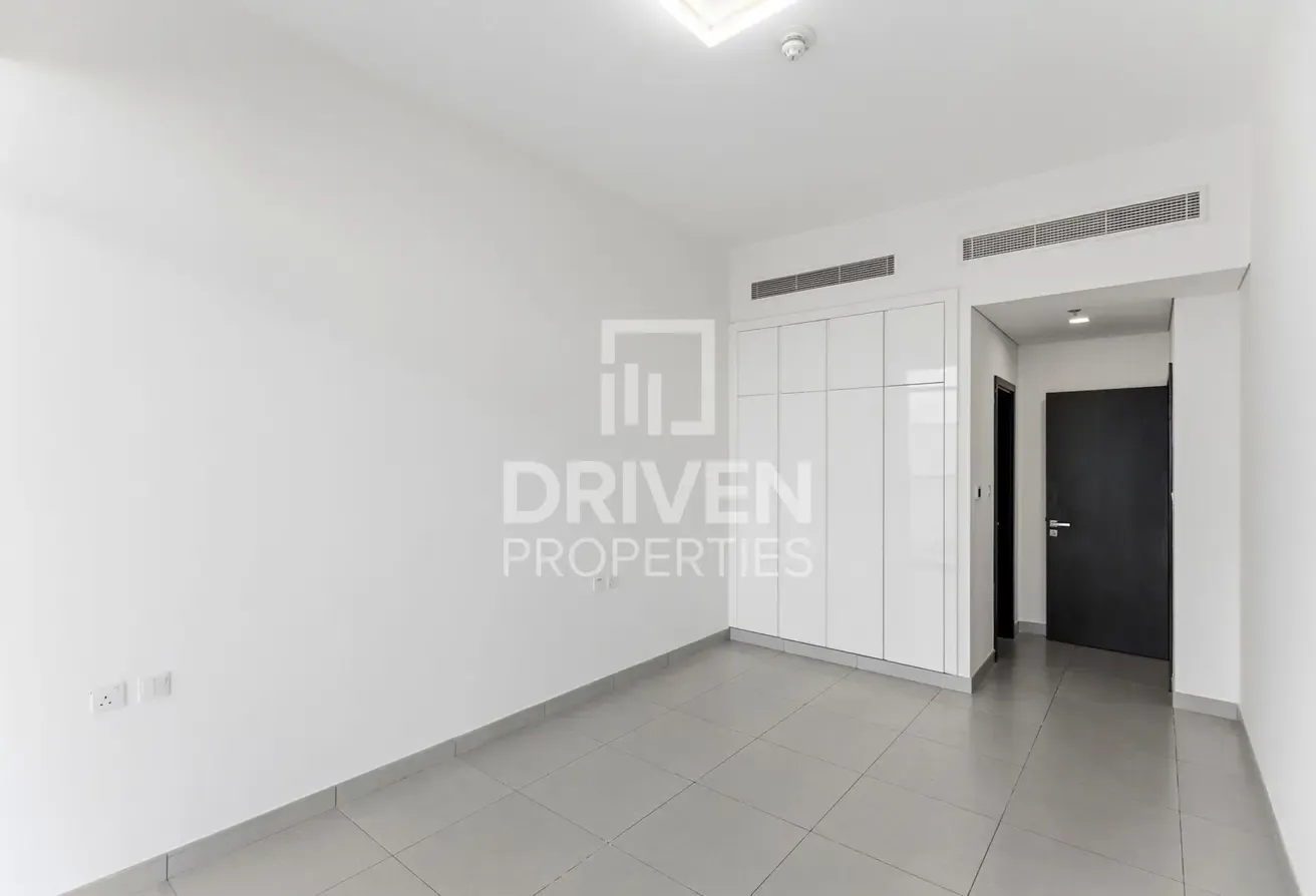 Corner Unit | Pool View | Spacious Layout